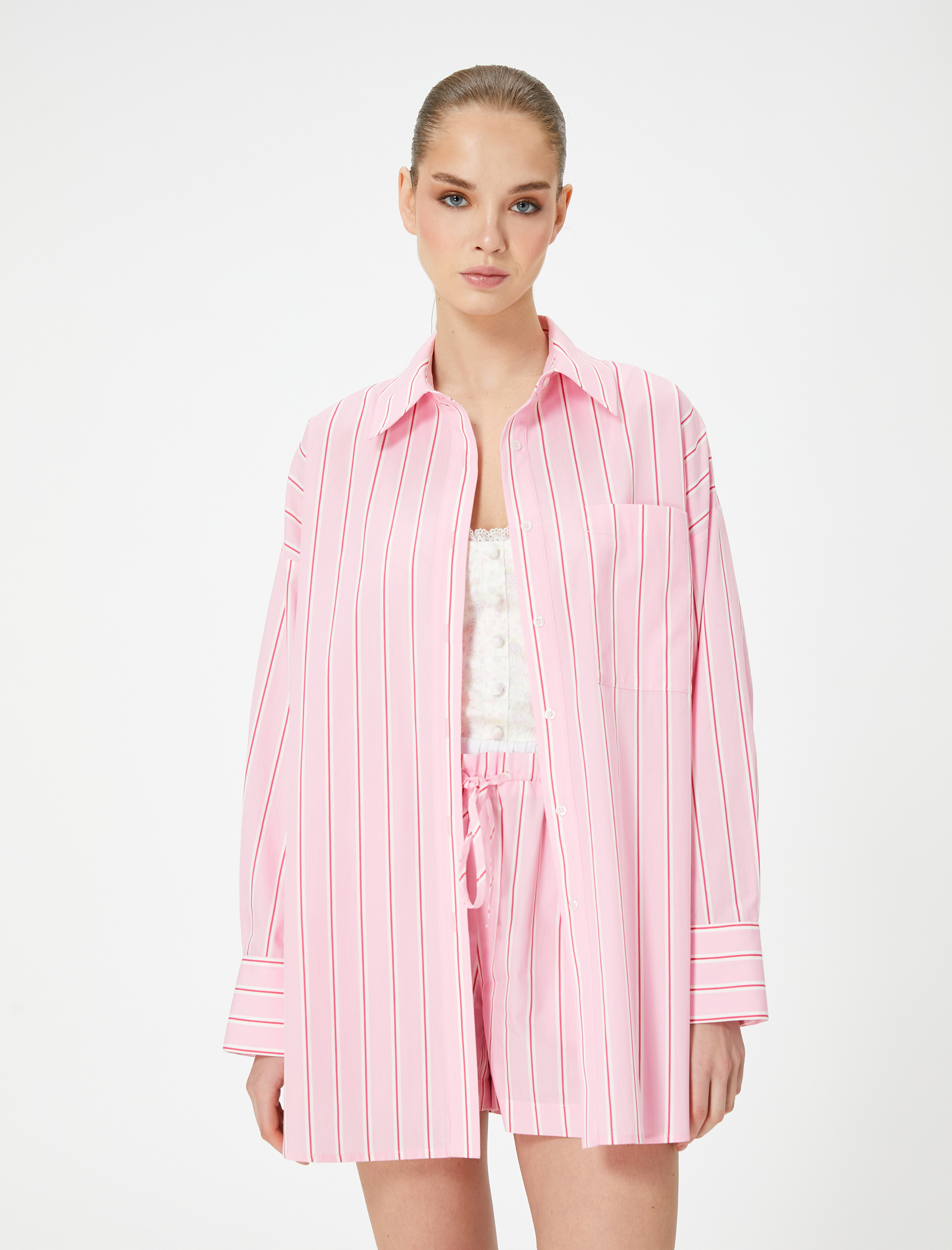   Koton X Sibil Çetinkaya - Oversize Tunik Gömlek Düğmeli Cep Detaylı Pamuklu