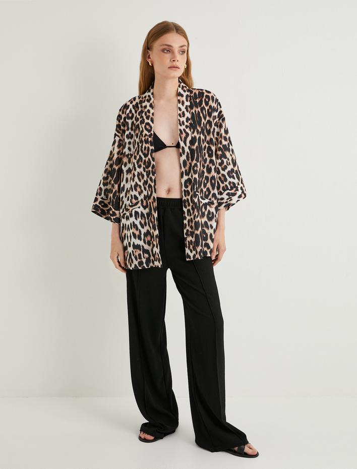  Leopar Desenli Kimono 3/4 Geniş Kol Kalça Boy Bol Kalıp