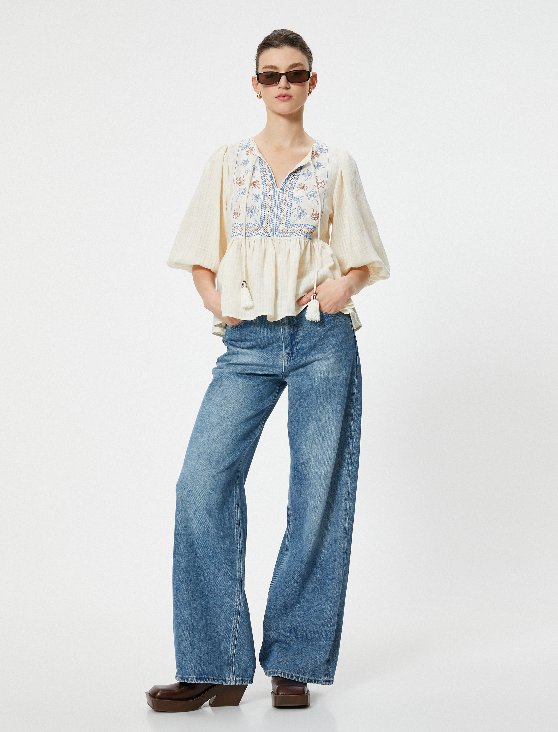   Balon Kol Bluz Bağcıklı Yaka Boncuk İşlemeli Pamuklu