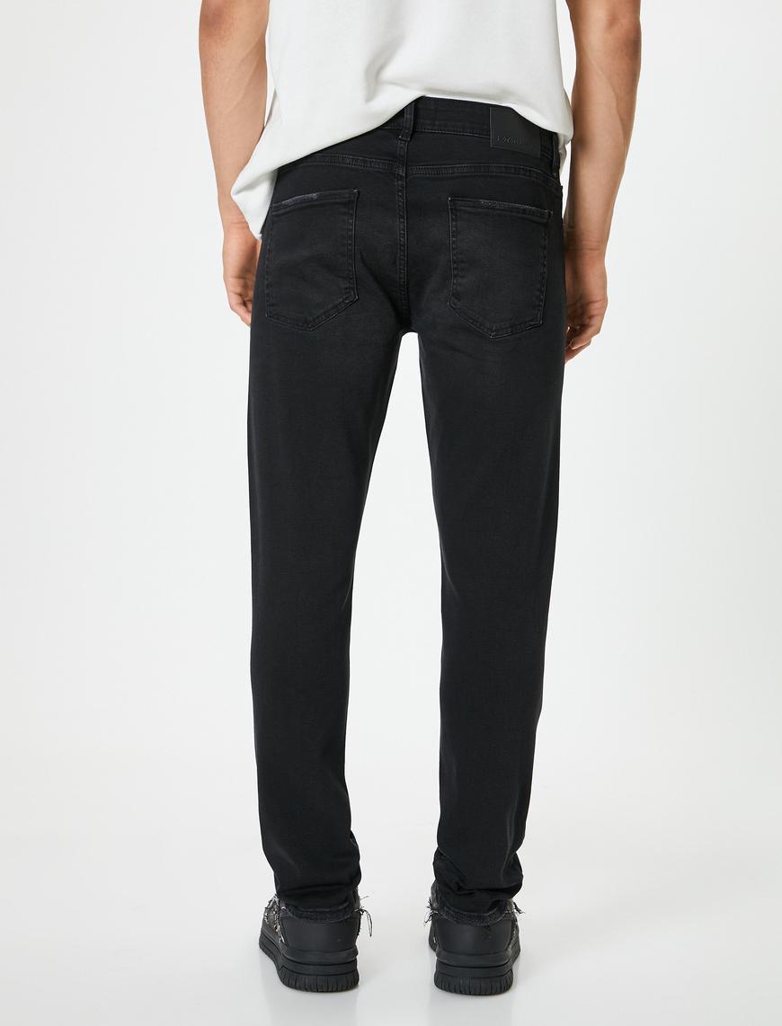   Brad Jeans - Slim Fit Jean