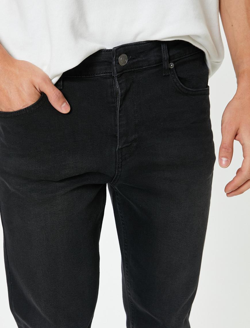   Brad Jeans - Slim Fit Jean