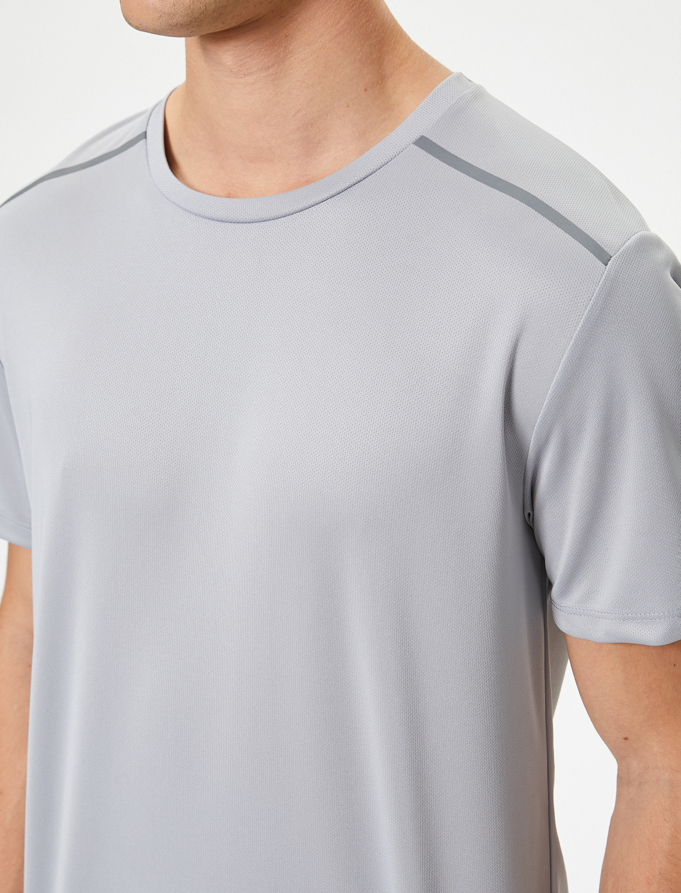   Spor Tişört Çizgi Detaylı Bisiklet Yaka Kısa Kollu