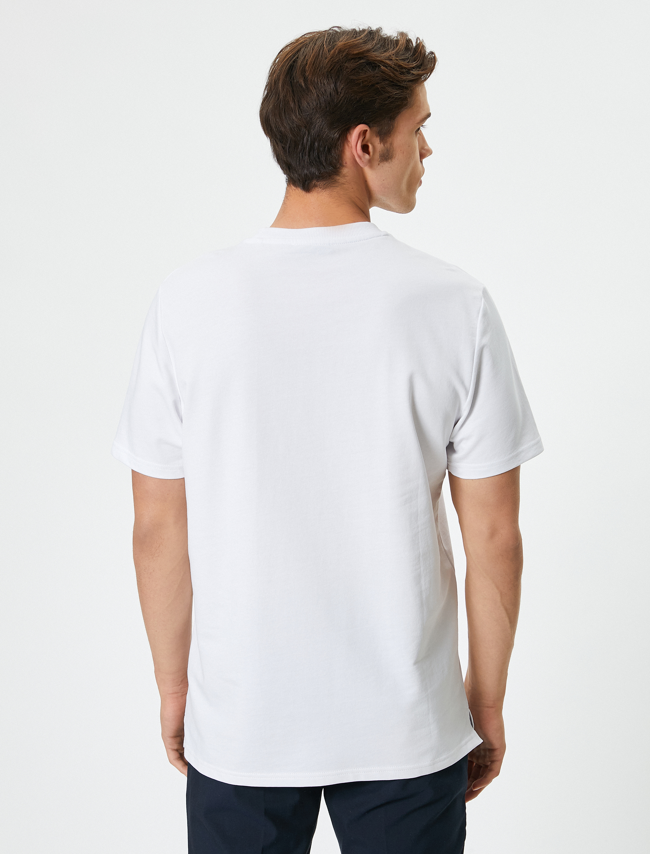   Pamuklu Bisiklet Yaka Etiket Detaylı Kısa Kollu Basic Tişört