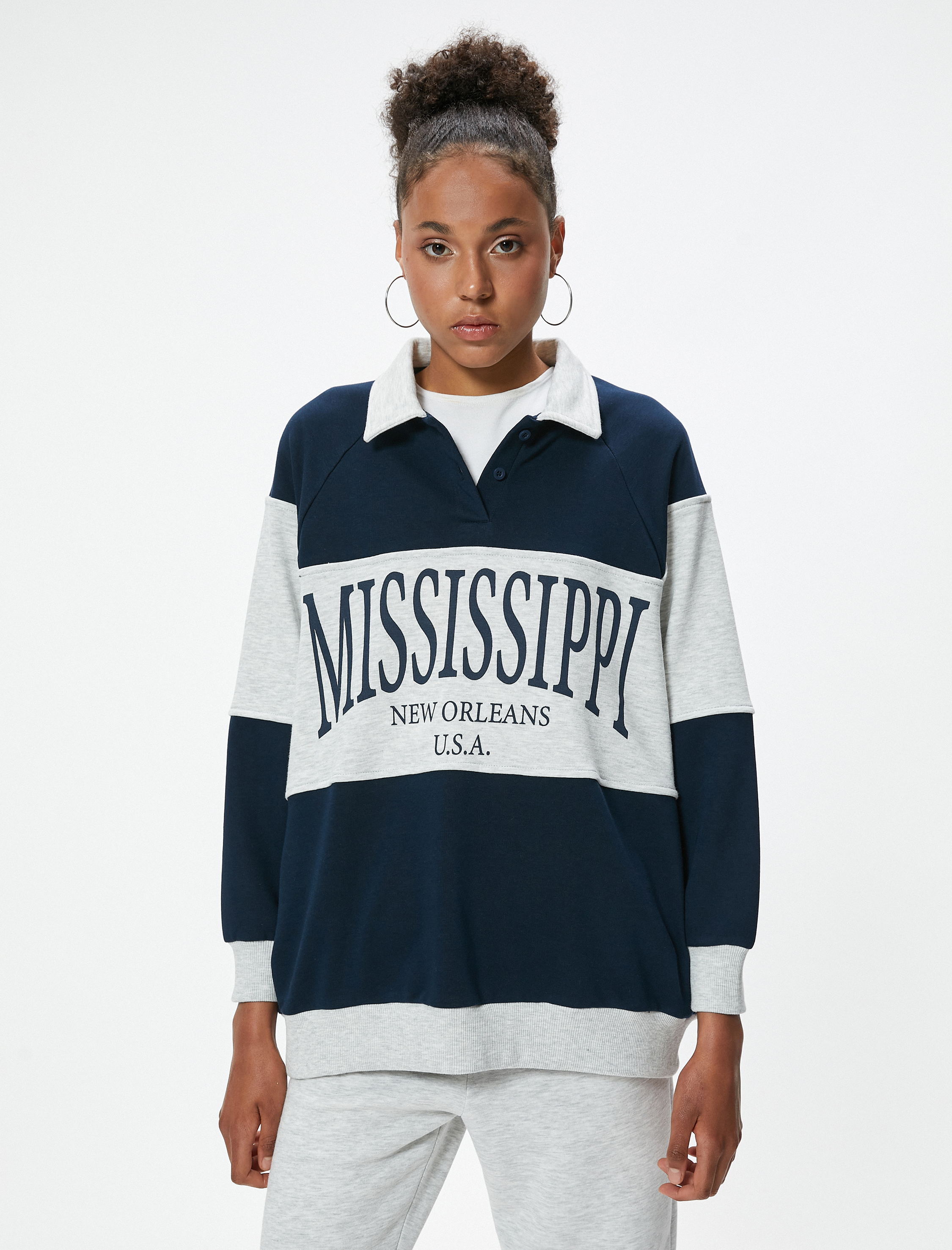   Oversize Polo Yaka Kolej Baskılı Düğmeli Sweatshirt