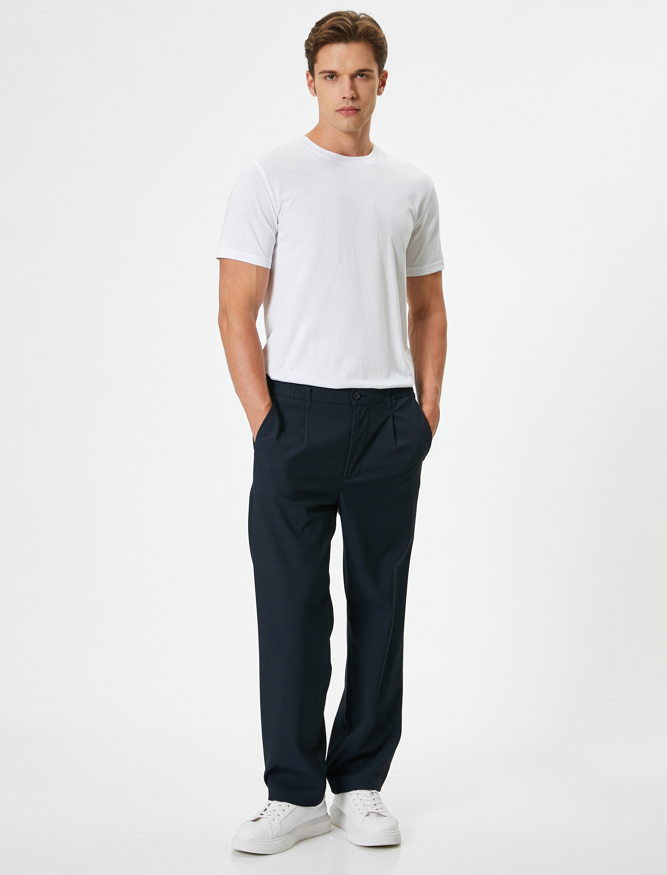   Dar Kesim Pamuklu Kısa Kollu Bisiklet Yaka Basic Tişört