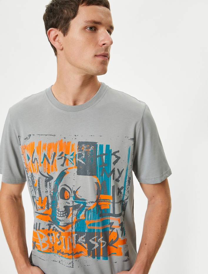  Kurukafa Grafiti Baskılı Tişört Kısa Kollu Bisiklet Yaka Pamuklu