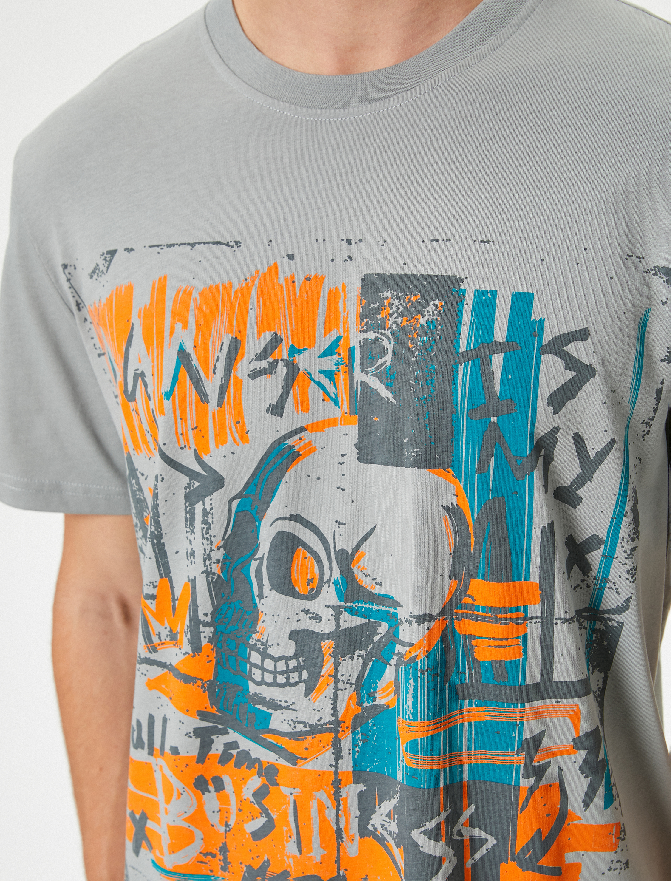   Kurukafa Grafiti Baskılı Tişört Kısa Kollu Bisiklet Yaka Pamuklu