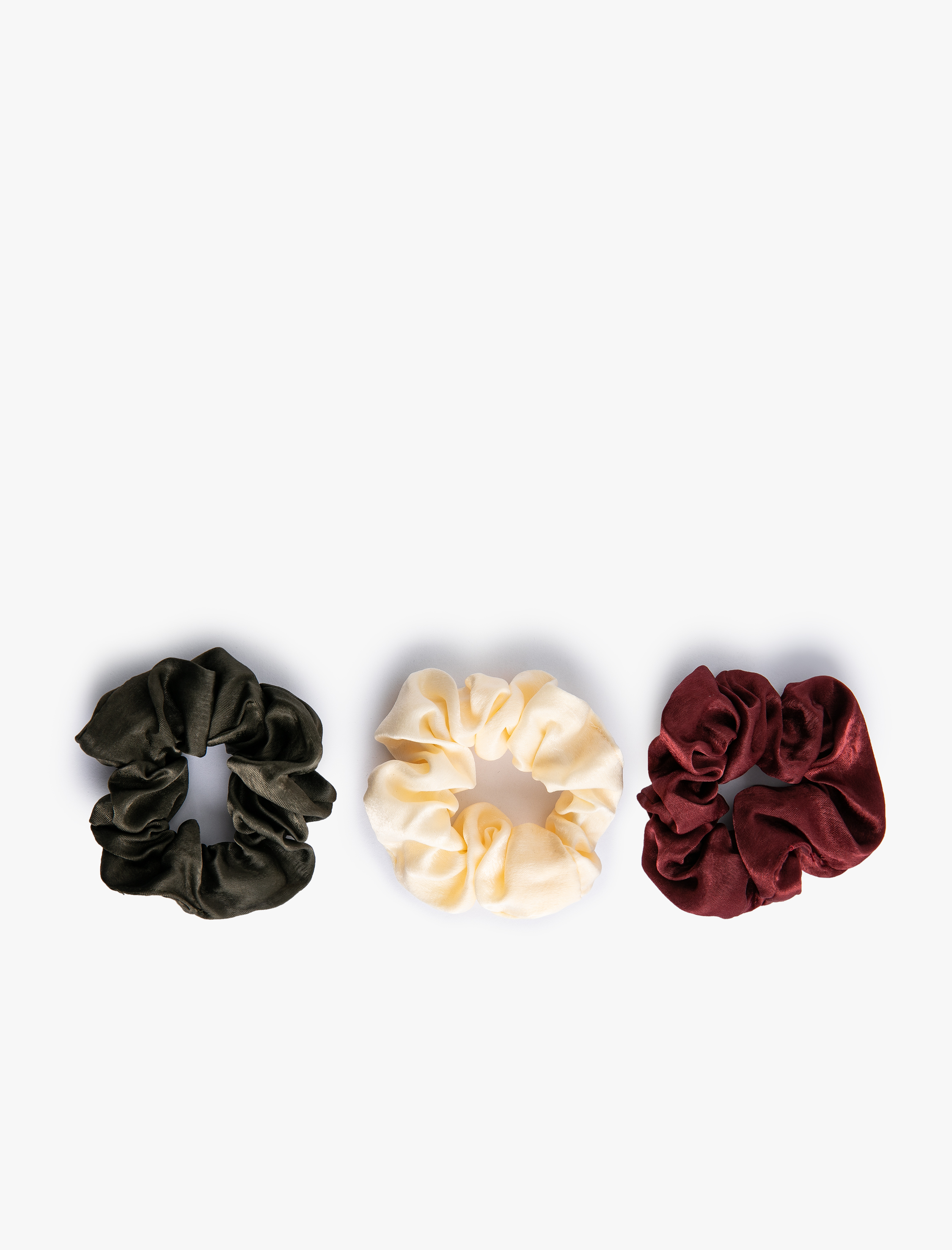  Kadın 3'lü Lastik Toka Seti