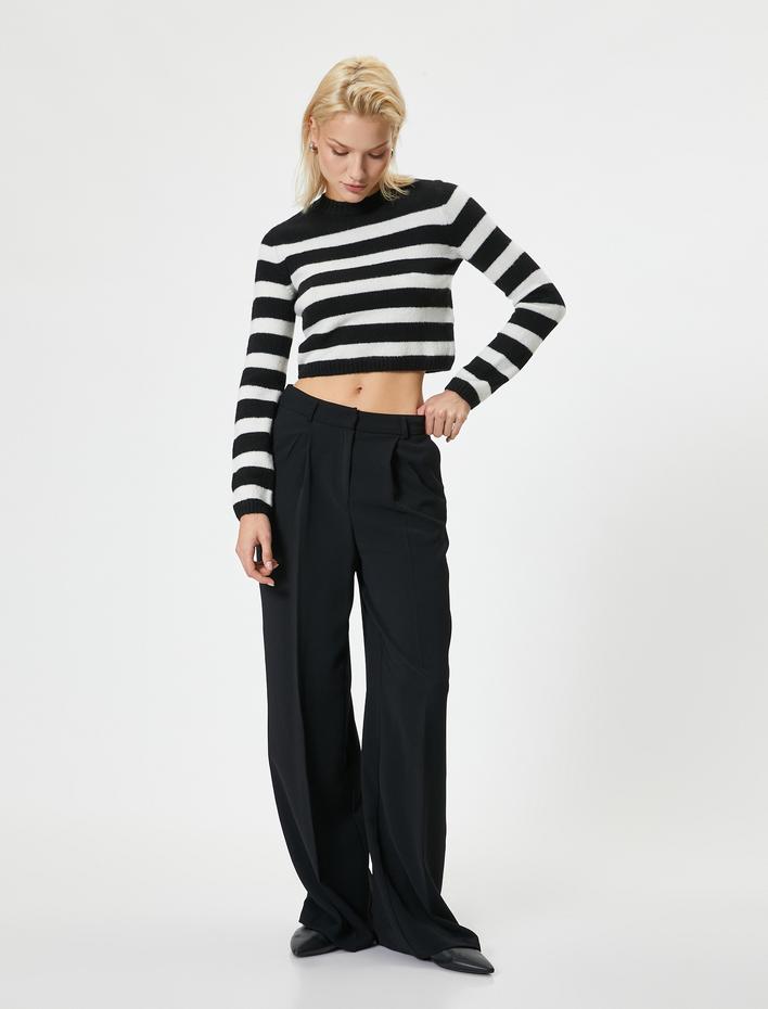  Hafif Dik Yaka Crop Triko Kazak