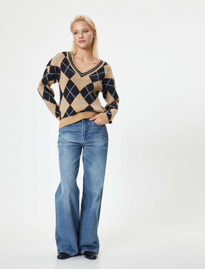  Baklava Desenli Oversize Triko Kazak V Yaka Yumuşak Dokulu