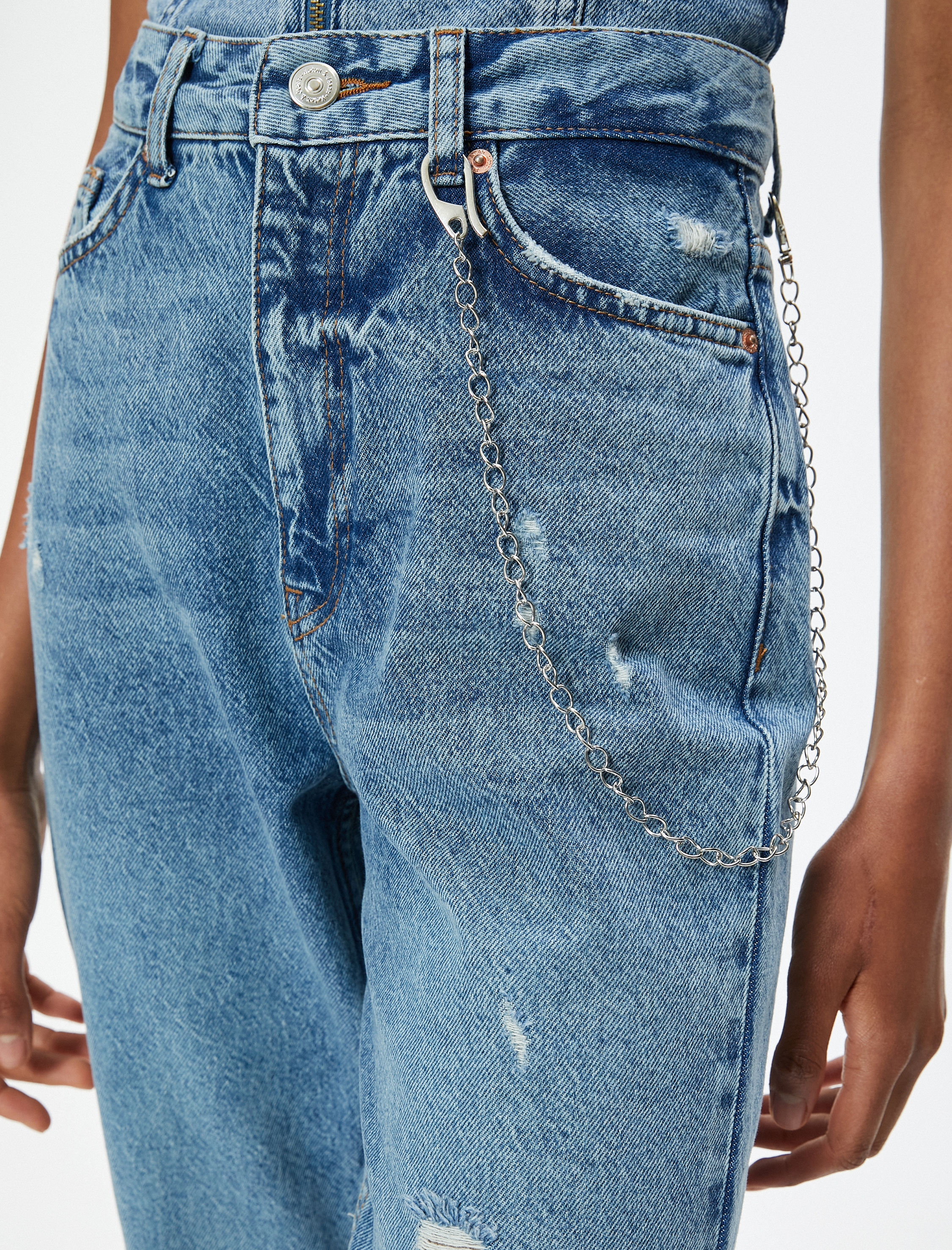   Yırtık Kot Pantolon Standart Bel Zincir Detaylı Cepli Pamuklu - Mom Jean