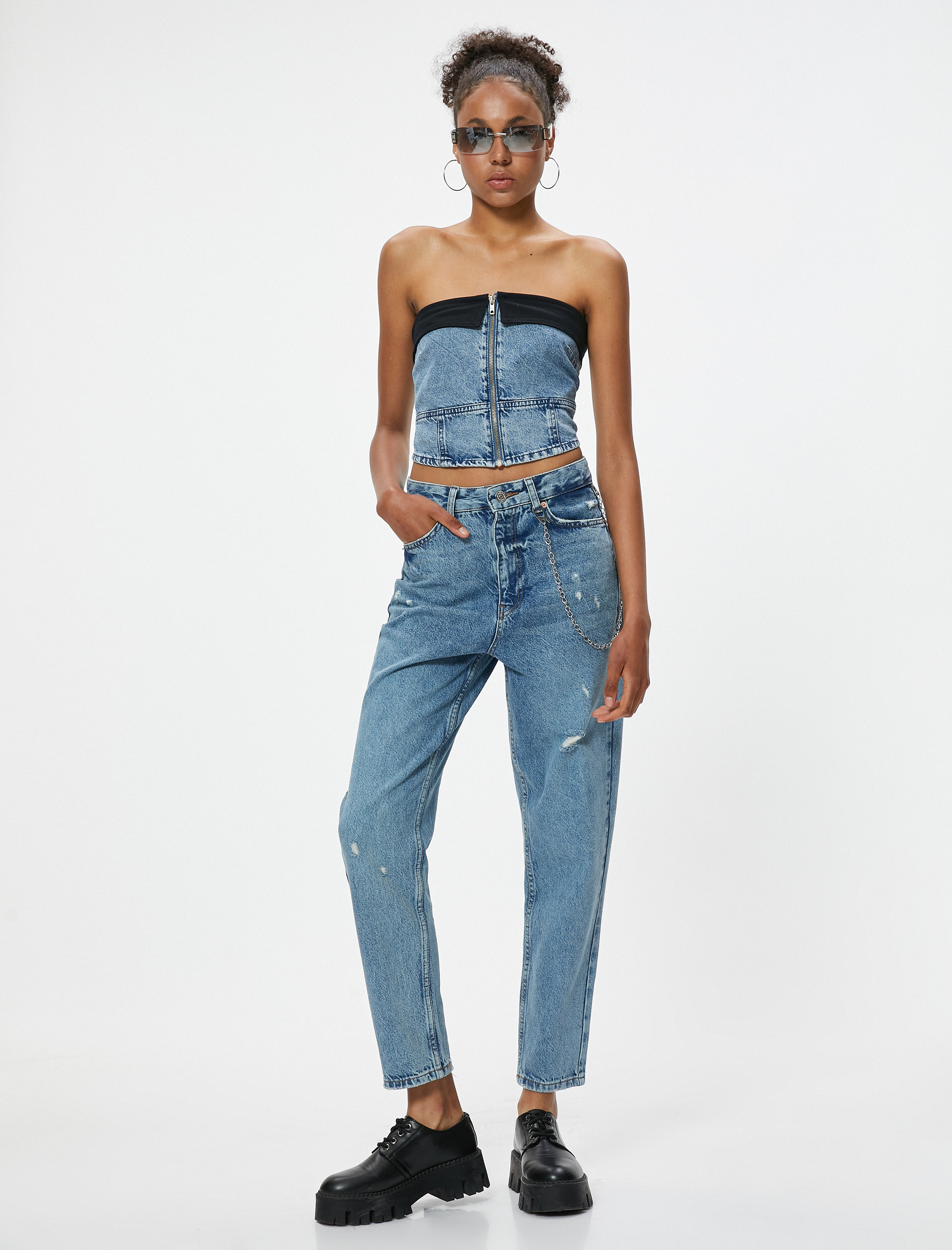   Yırtık Kot Pantolon Standart Bel Zincir Detaylı Cepli Pamuklu - Mom Jean