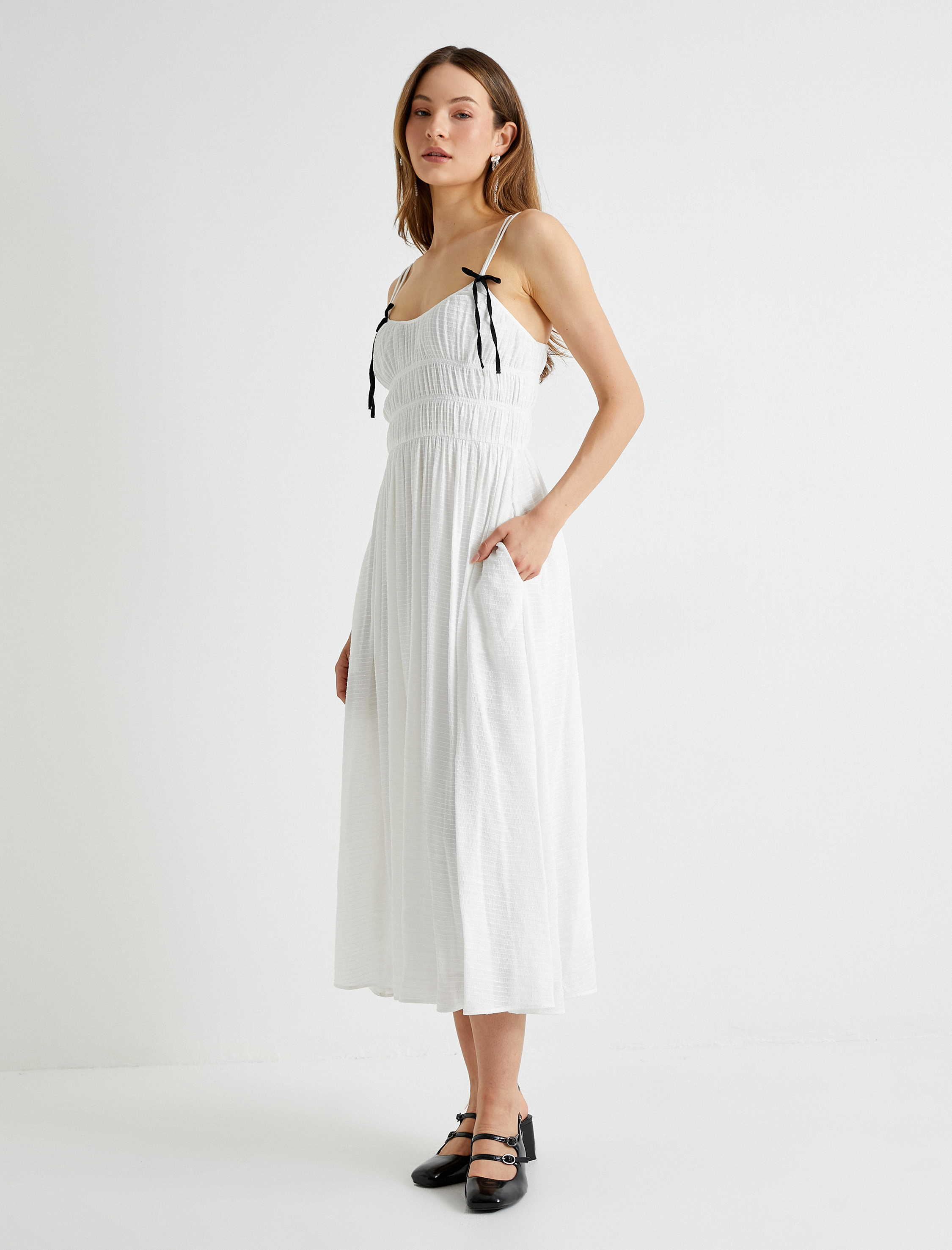   Midi İnce Askılı Elbise Astarlı Cepli Fiyonk Detaylı