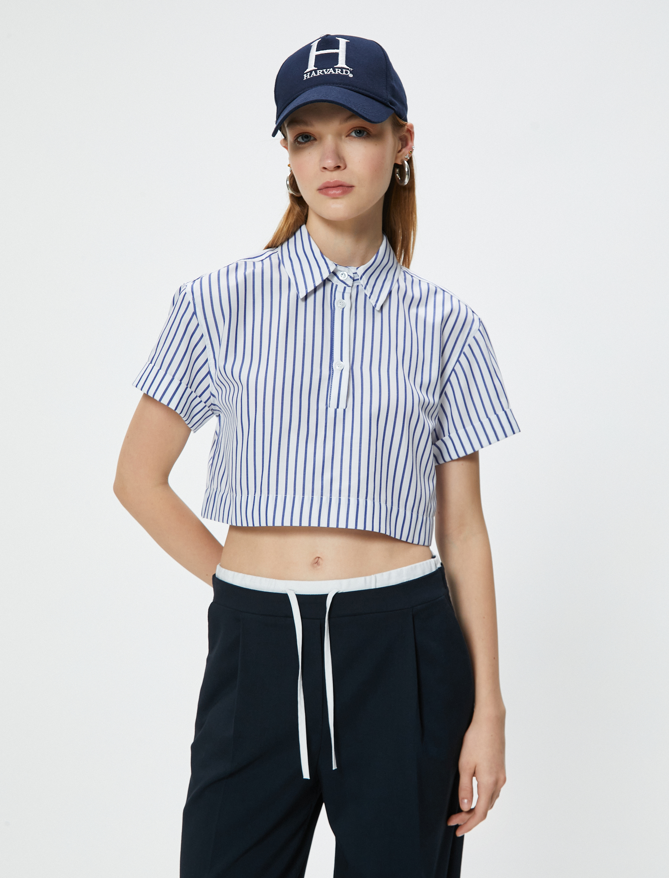   Kısa Kollu Gömlek Crop Düğmeli Klasik Yaka Slim Fit