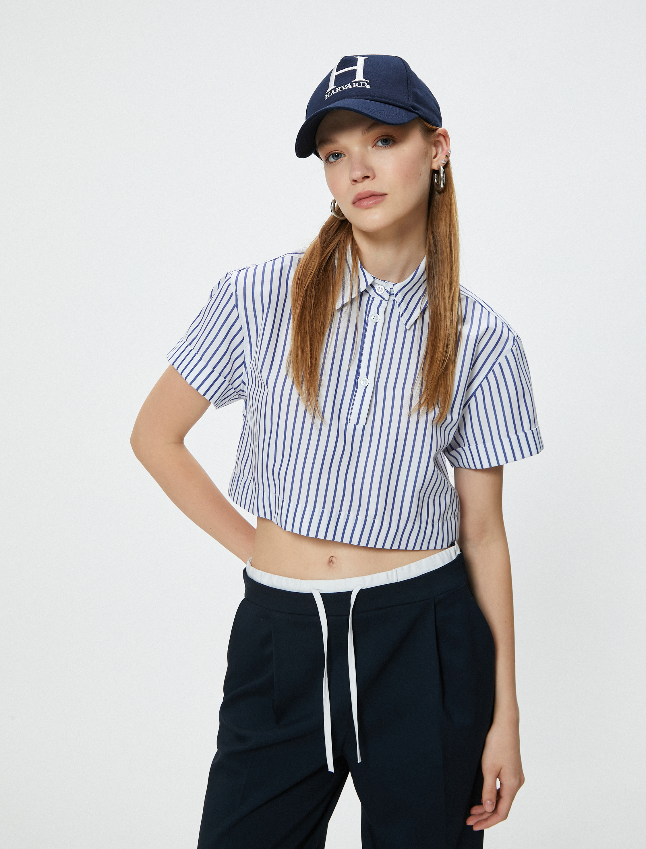   Kısa Kollu Gömlek Crop Düğmeli Klasik Yaka Slim Fit