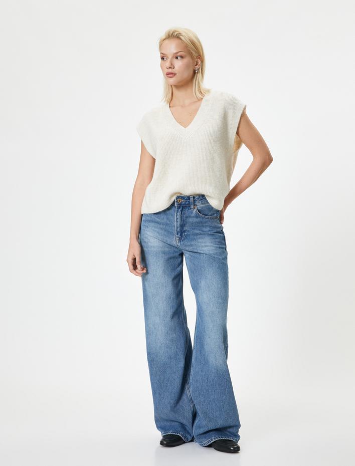  Dokulu Kolsuz Triko V Yaka Oversize Süveter