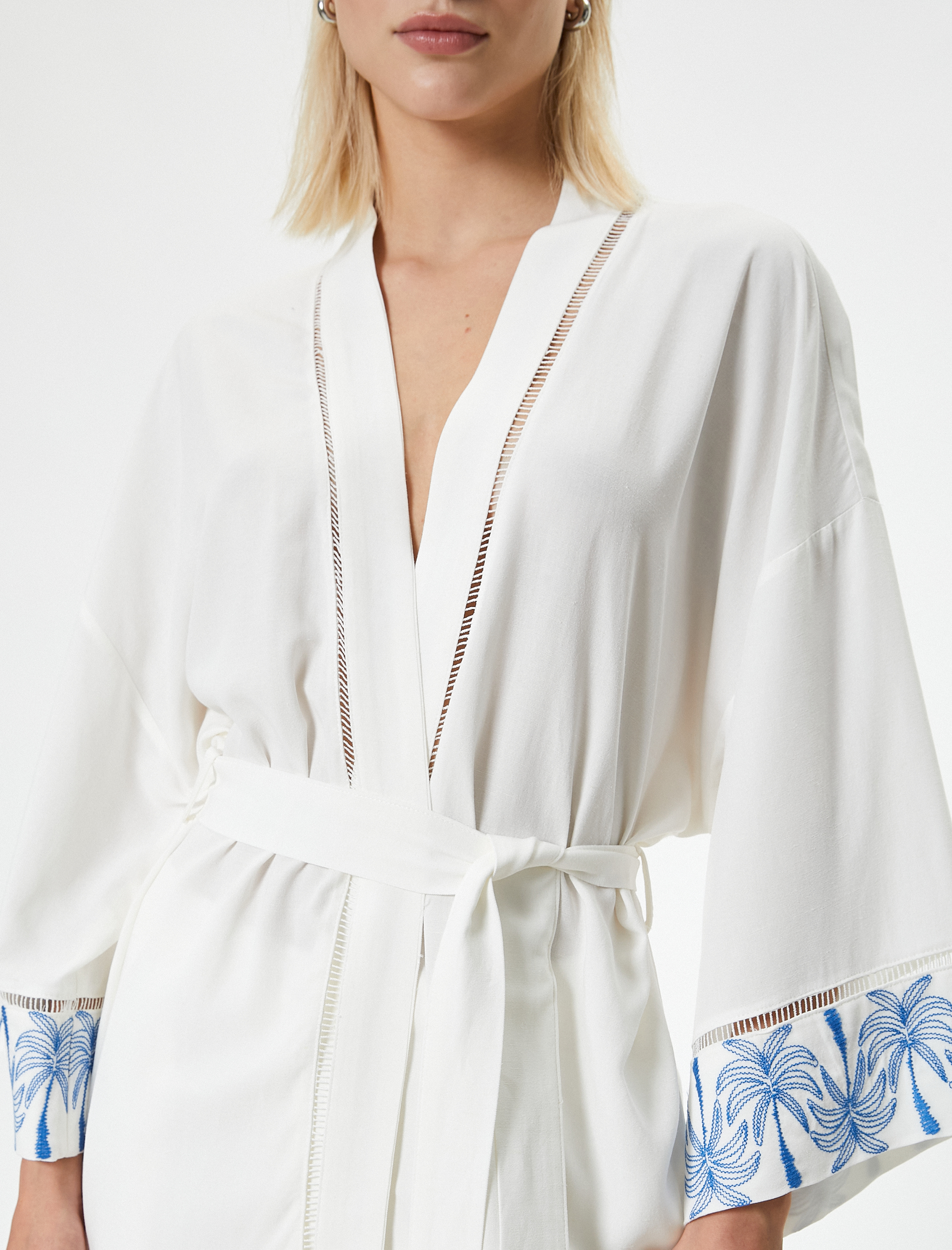   Uzun Oversize Kimono Keten Karışımlı Kemer Detaylı Floral Desen Detaylı