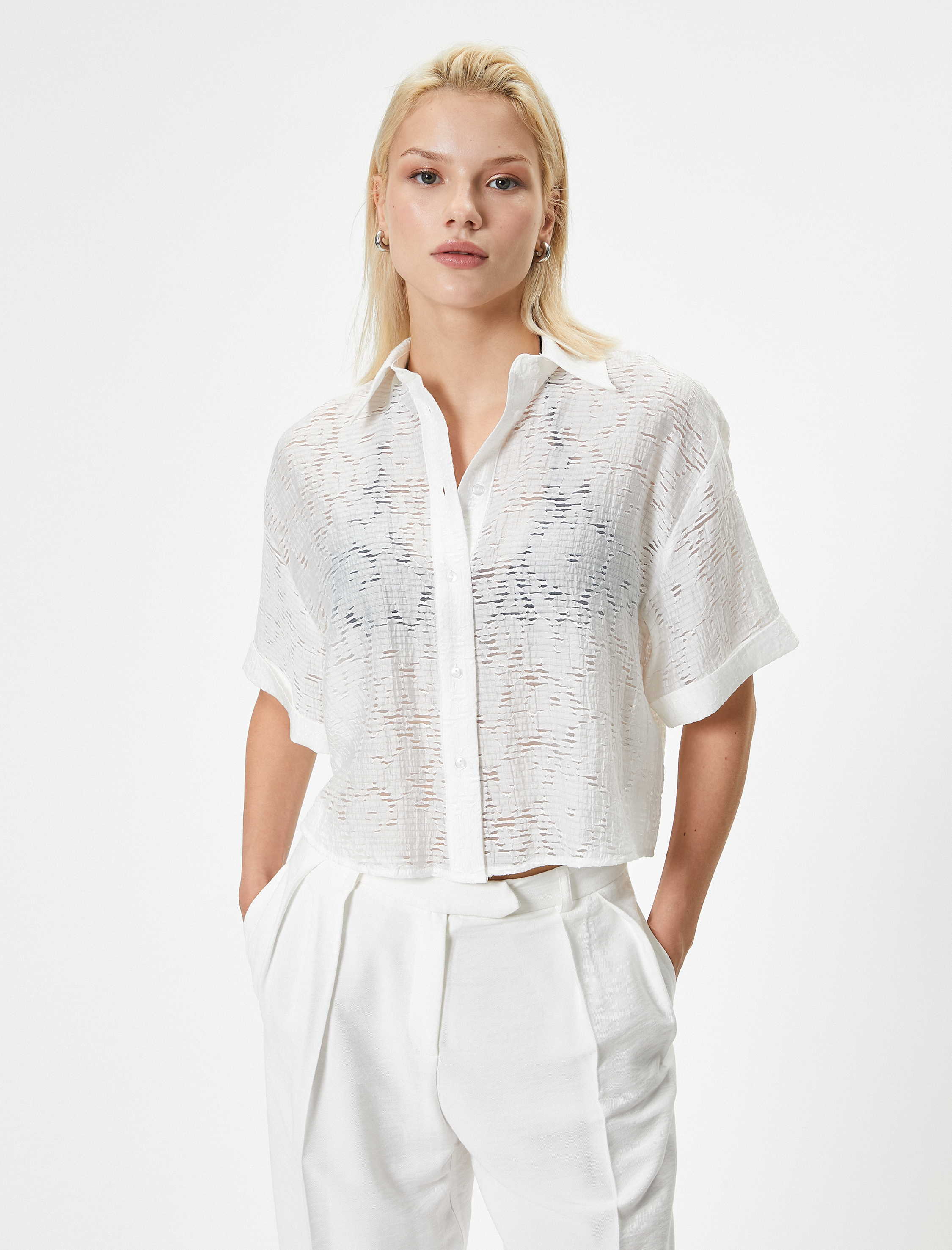 Yarı Transparan Crop Gömlek Kısa Kollu Saten Şerit Detaylı Viskoz Kumaş