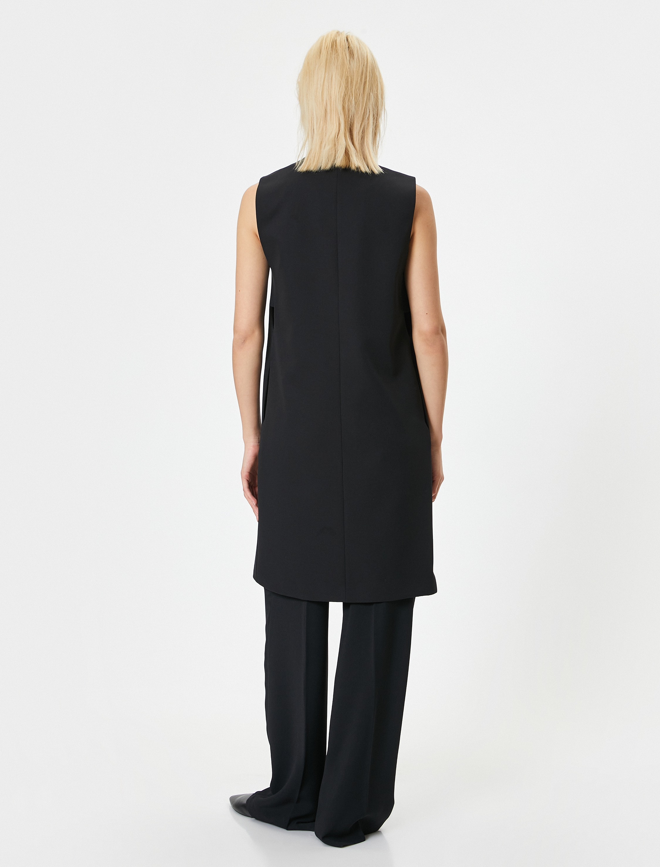   Yanları Pencere Detaylı V Yaka Krep Kumaş  Uzun Yelek