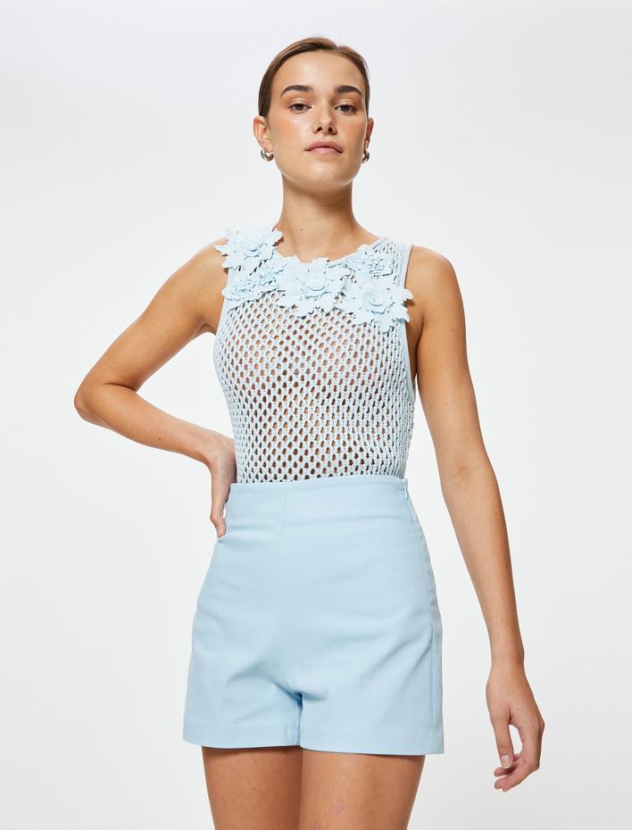  Koton X Sibil Çetinkaya - Mini Şort Yüksek Bel Yandan Fermuar Kapamalı