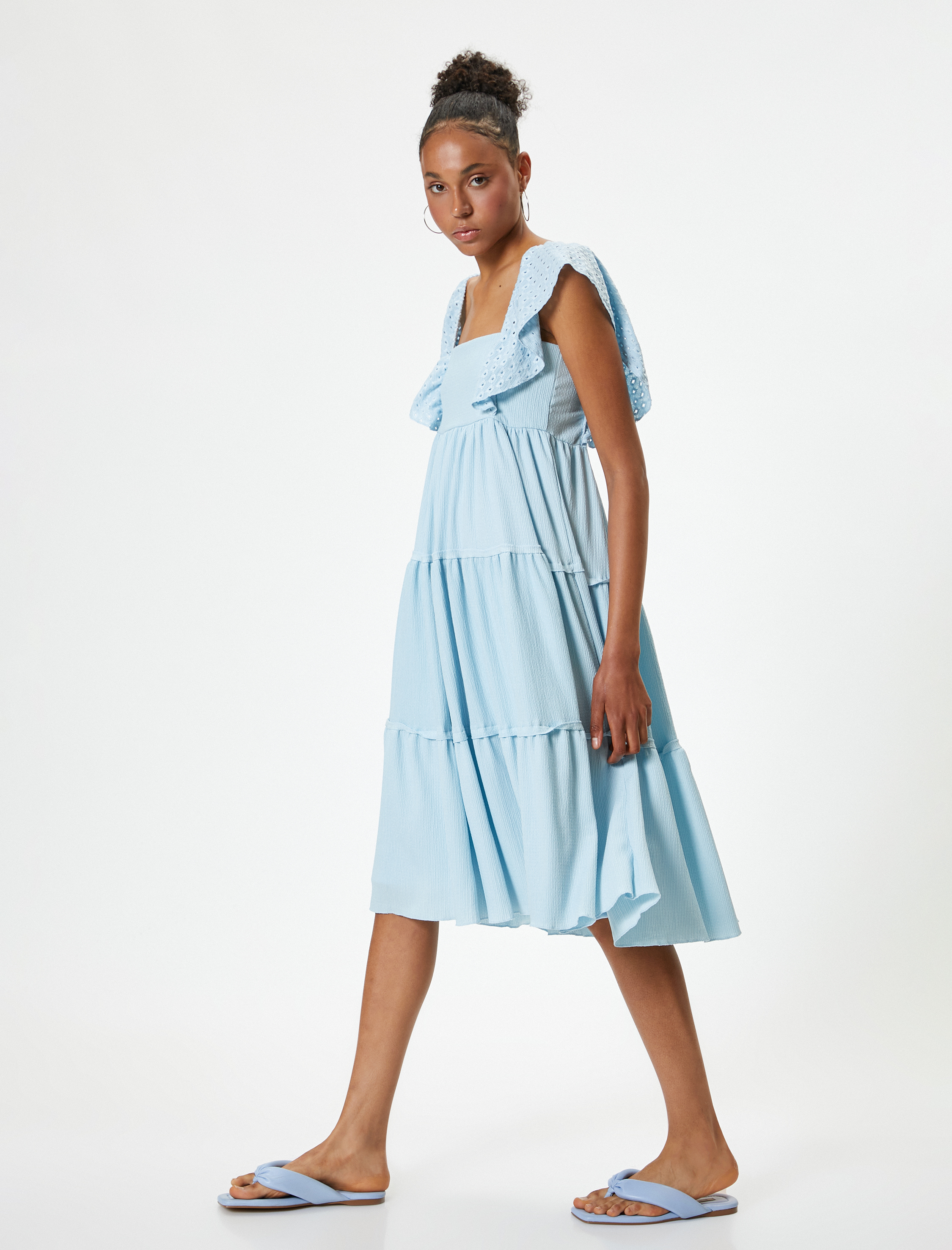   Midi Elbise Kare Yaka Fırfır Detaylı Kolsuz Bürümcük