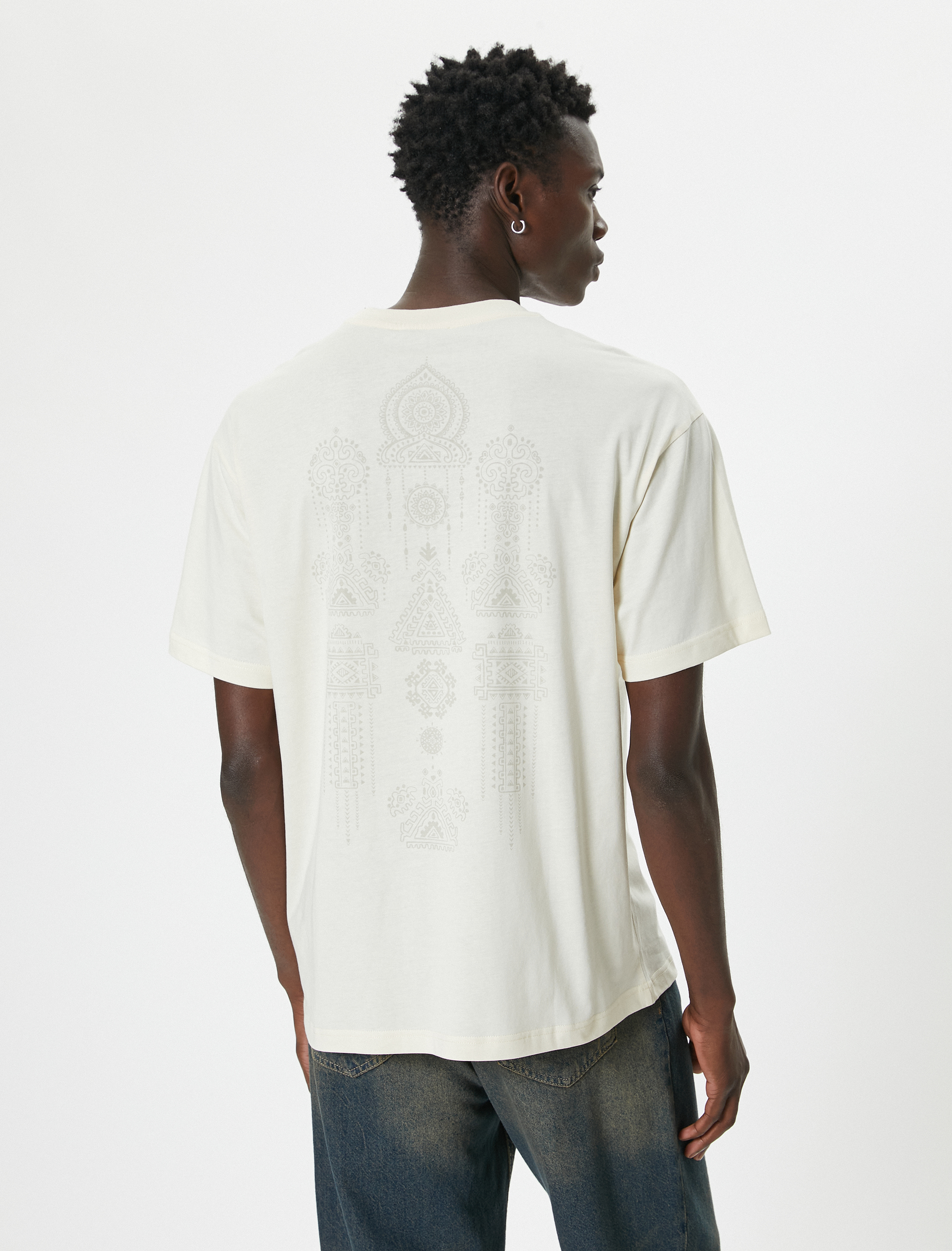   Arkası Baskılı Tişört Bisiklet Yaka Kısa Kollu Pamuklu