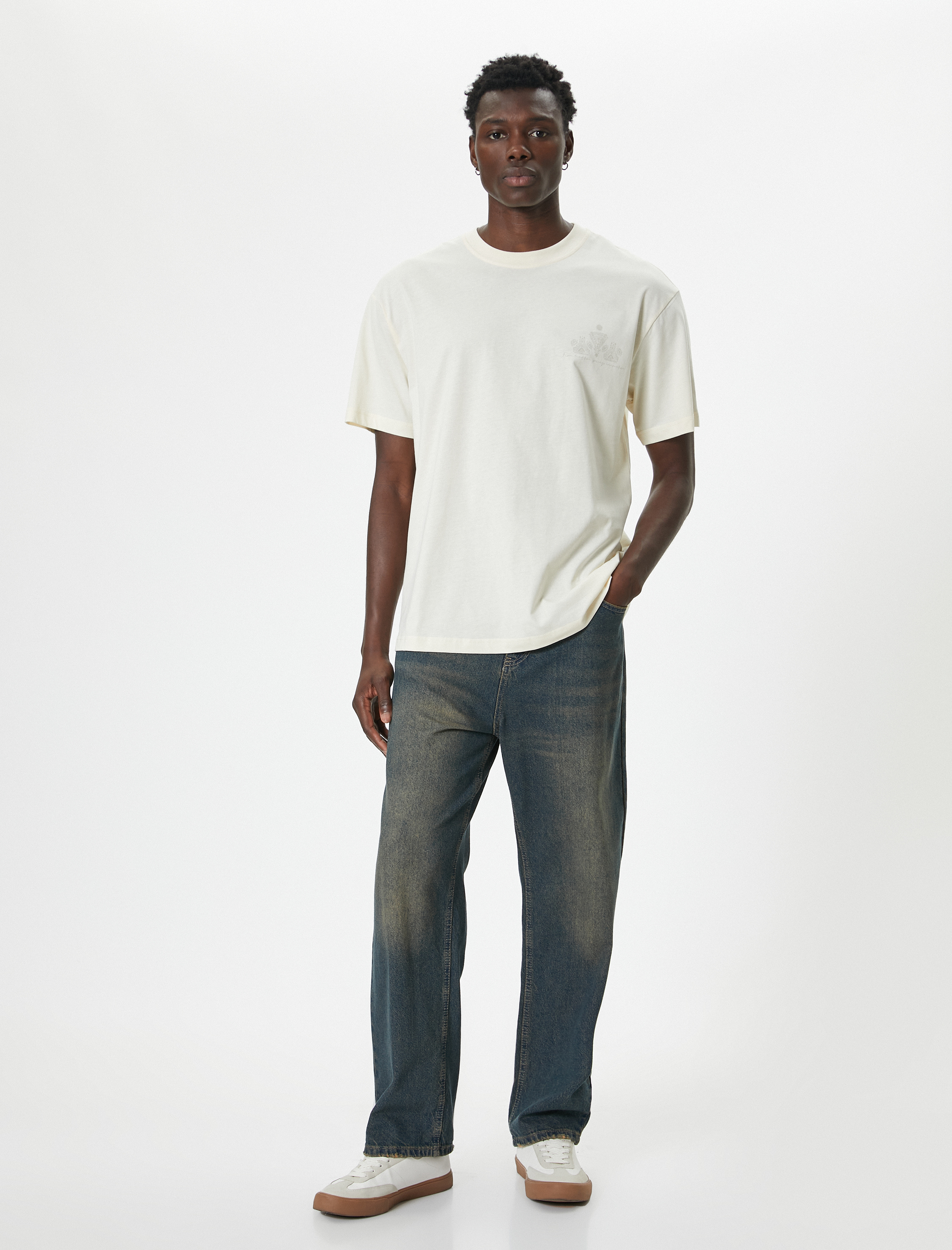   Arkası Baskılı Tişört Bisiklet Yaka Kısa Kollu Pamuklu