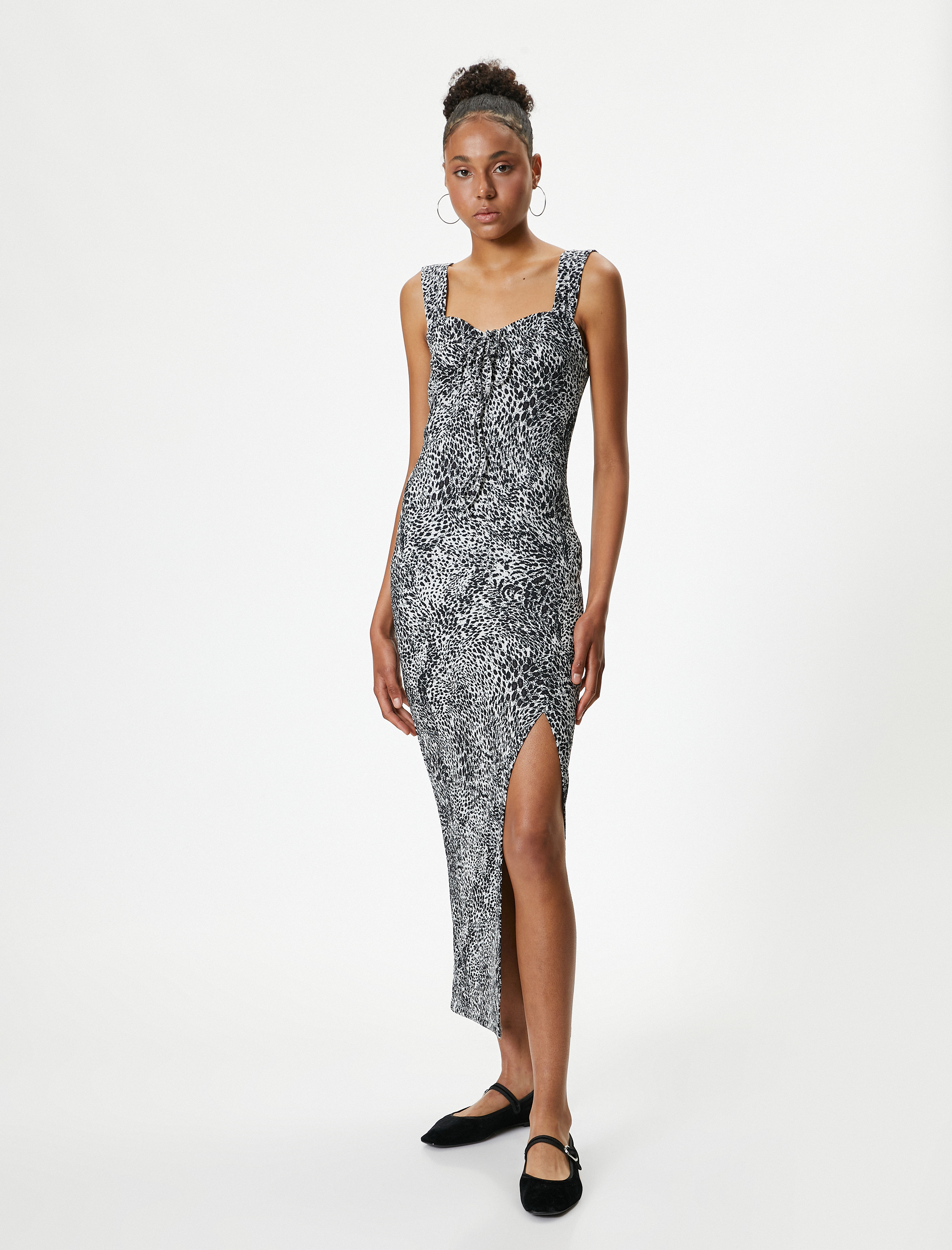   Leopar Desenli Uzun Elbise Yırtmaç Detaylı Kalın Askılı Bürümcük