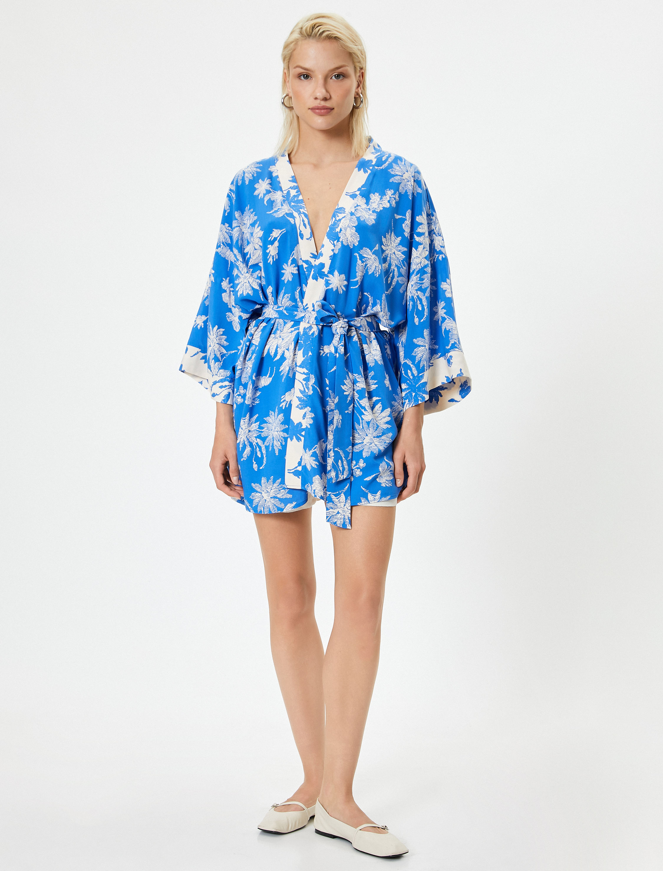   Oversize Kimono Viskon Çiçekli Kuşaklı