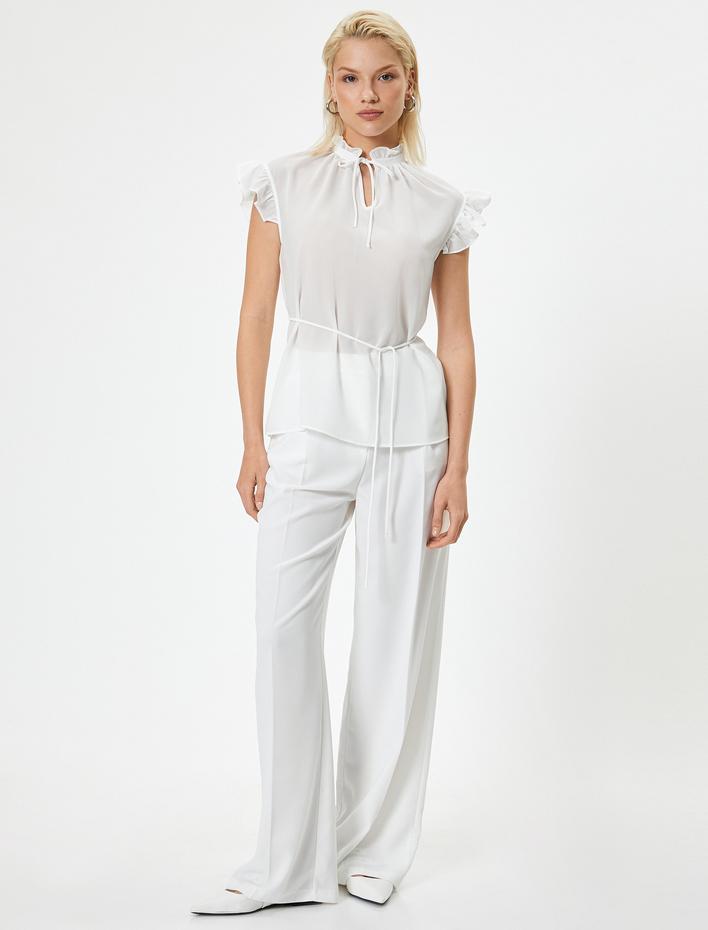  Fiyonk Detaylı Bluz Fırfırlı Kısa Kollu