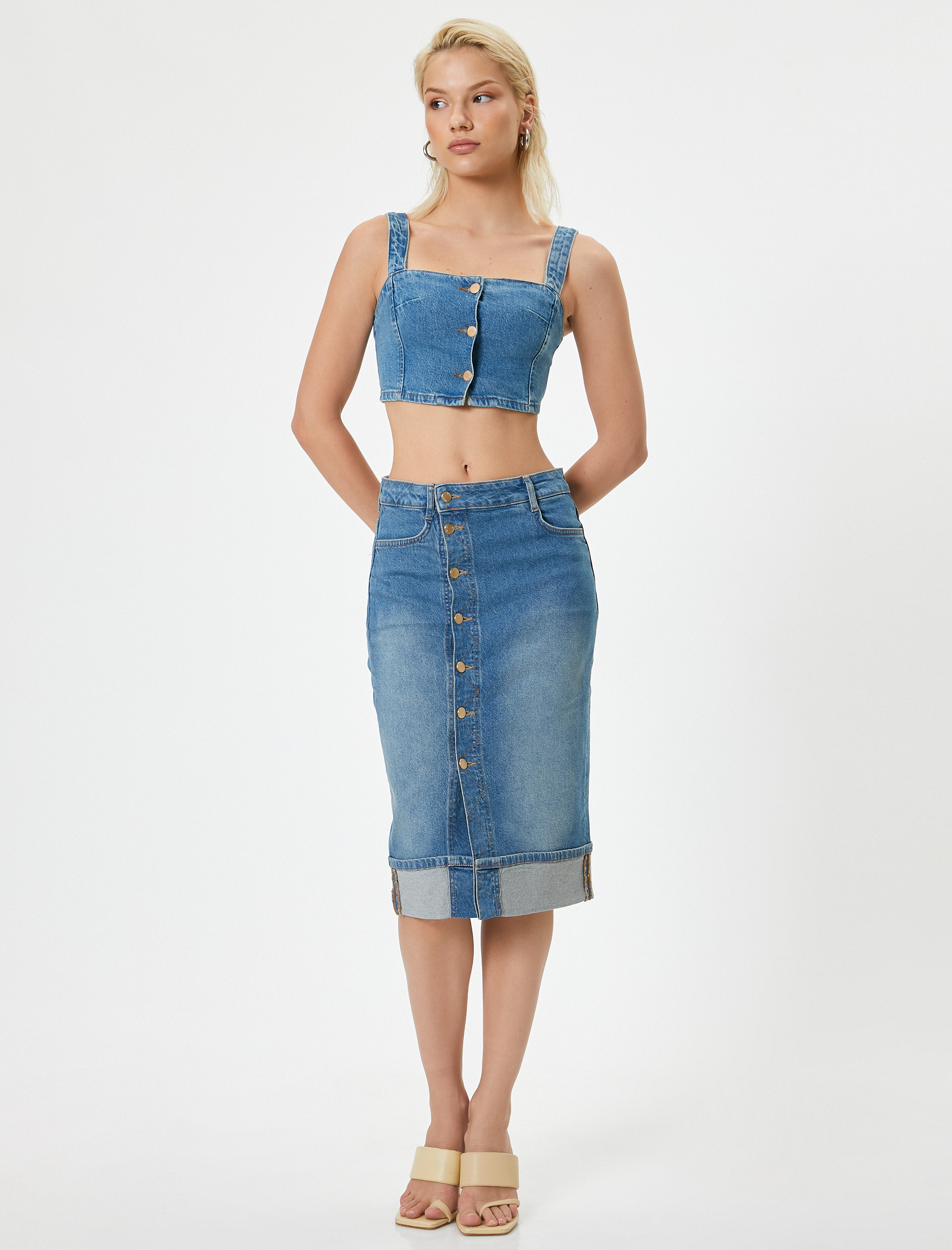   Koton X Melis Ağazat - Kot Crop Büstiyer Düğmeli Askılı