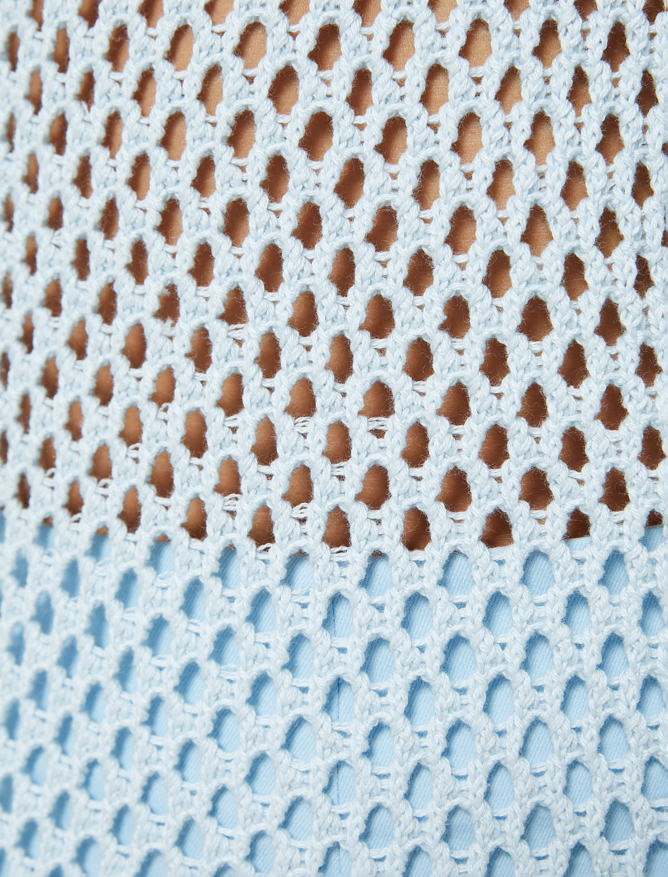   Koton X Sibil Çetinkaya - Kroşe Kolsuz Üst Çiçek Aplike Detaylı Yuvarlak Yaka Fileli Ajurlu