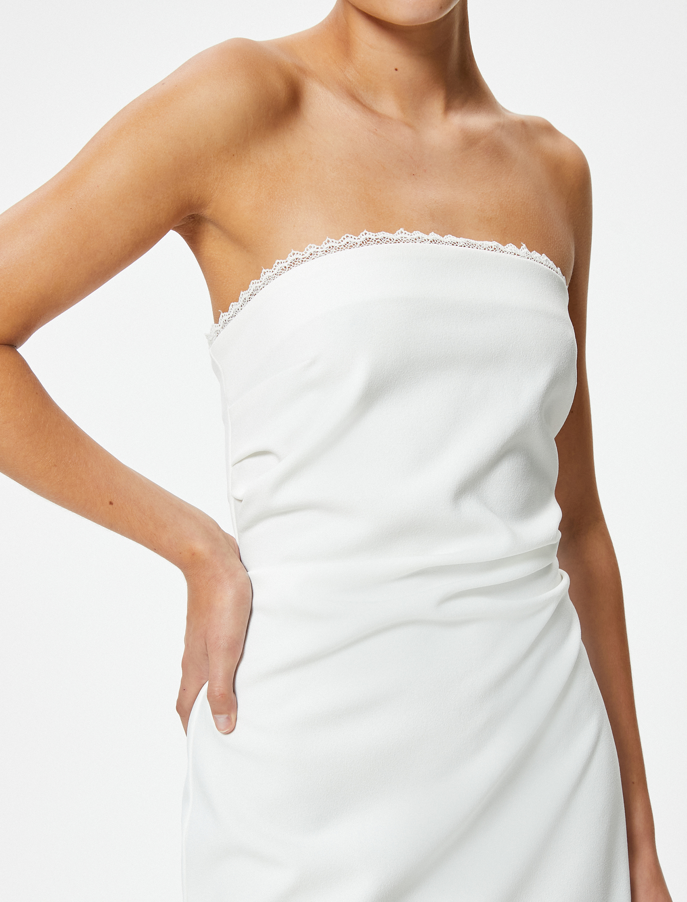   Koton X Sibil Çetinkaya - Straplez Mini Elbise Krep Scuba Kumaş