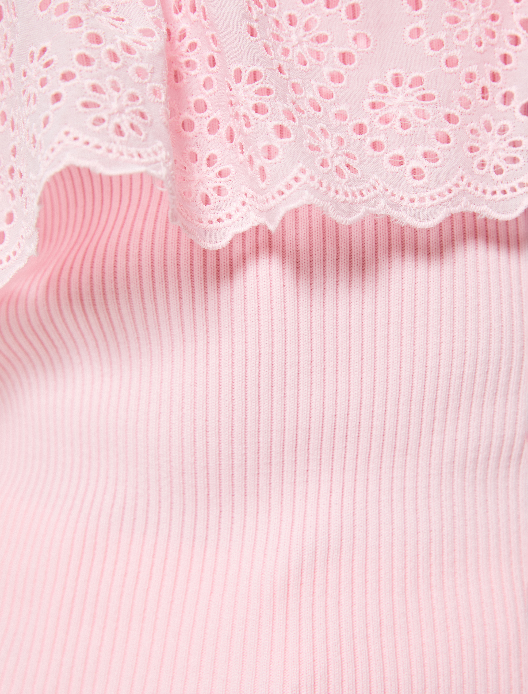   Koton X Sibil Çetinkaya - Fistolu Fırfırlı Omzu Açık Üst