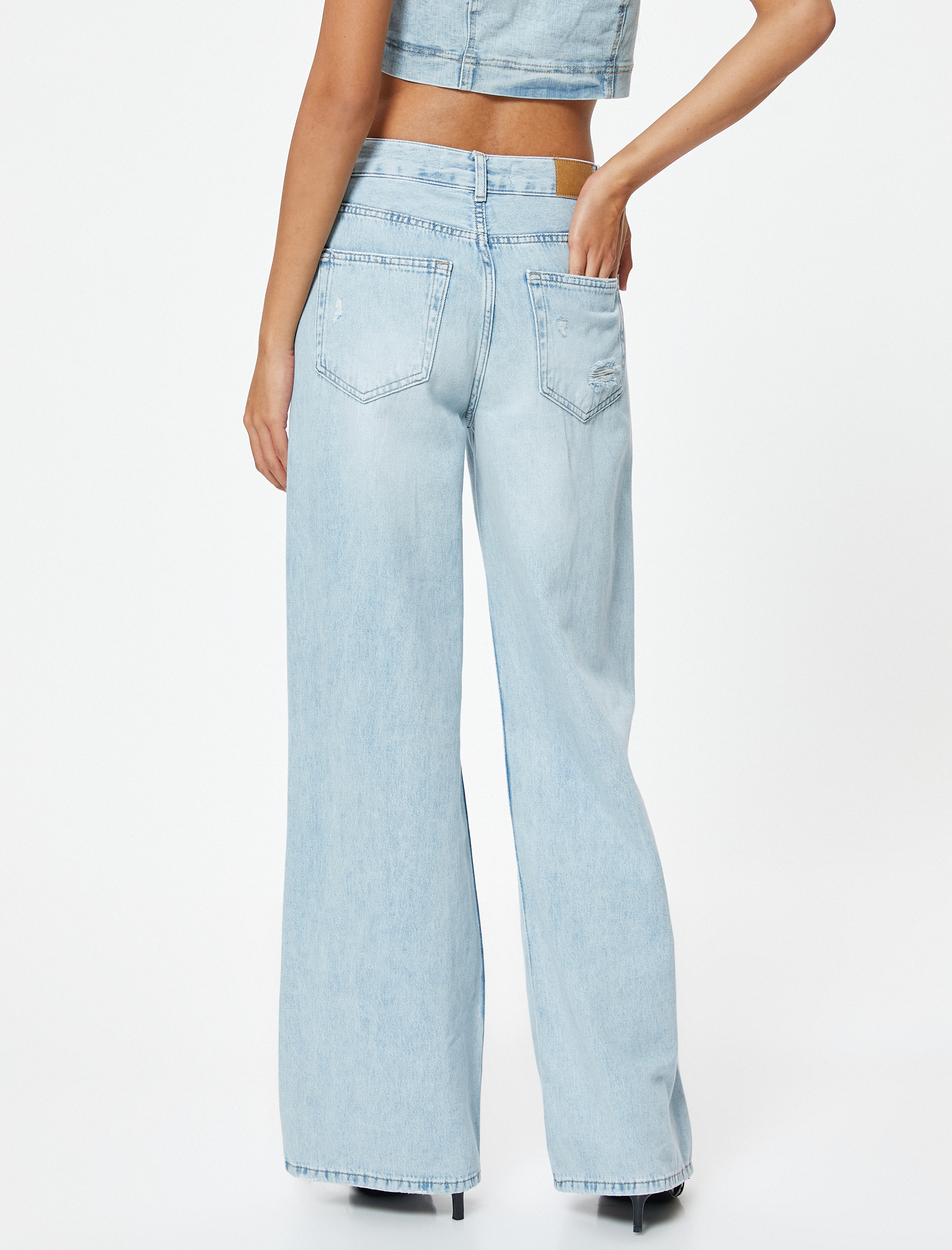   Geniş Paça Yırtık Kot Pantolon Standart Bel Düğmeli - Bianca Wide Leg Jean