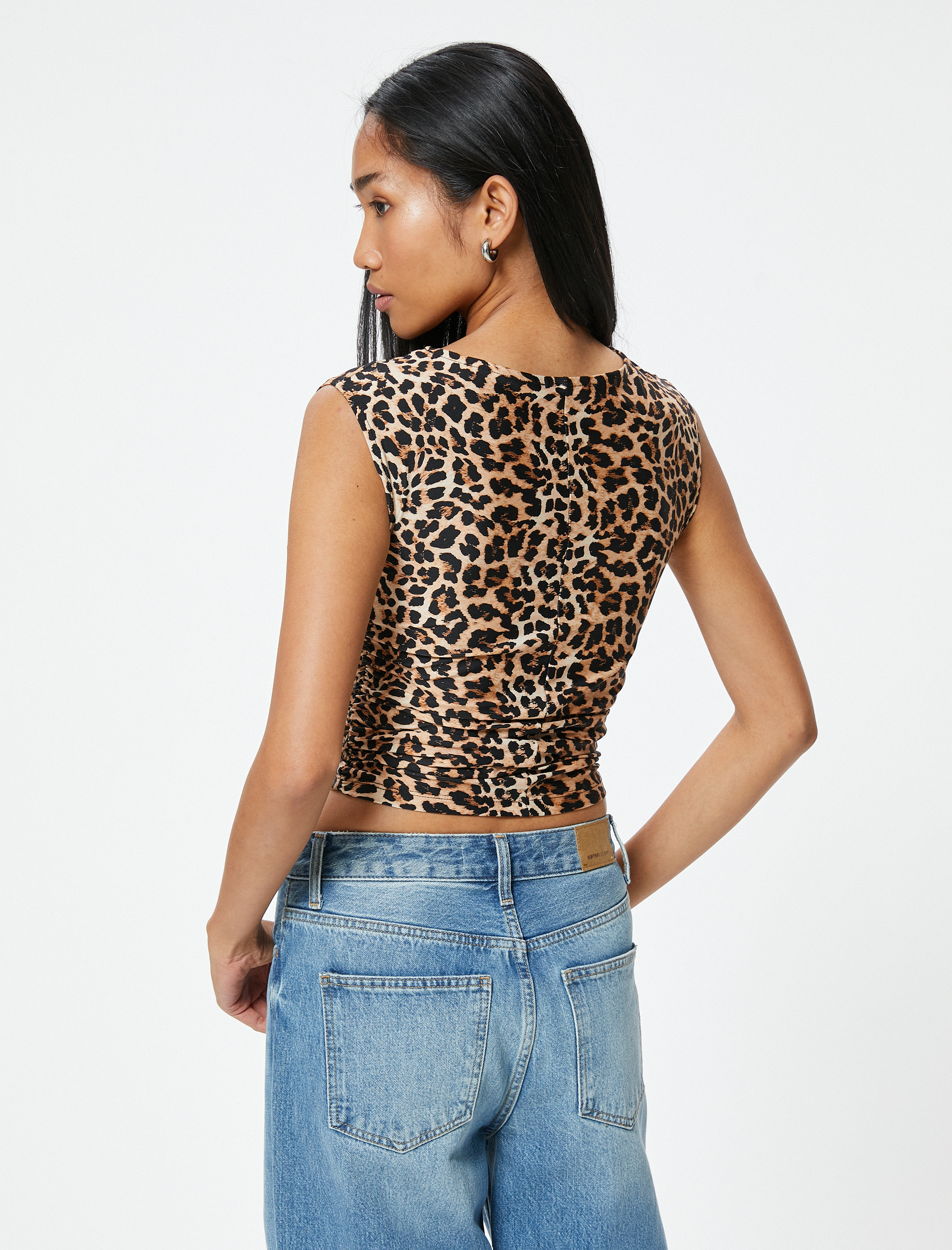   Leopar Desenli Üst Kolsuz Yuvarlak Yaka