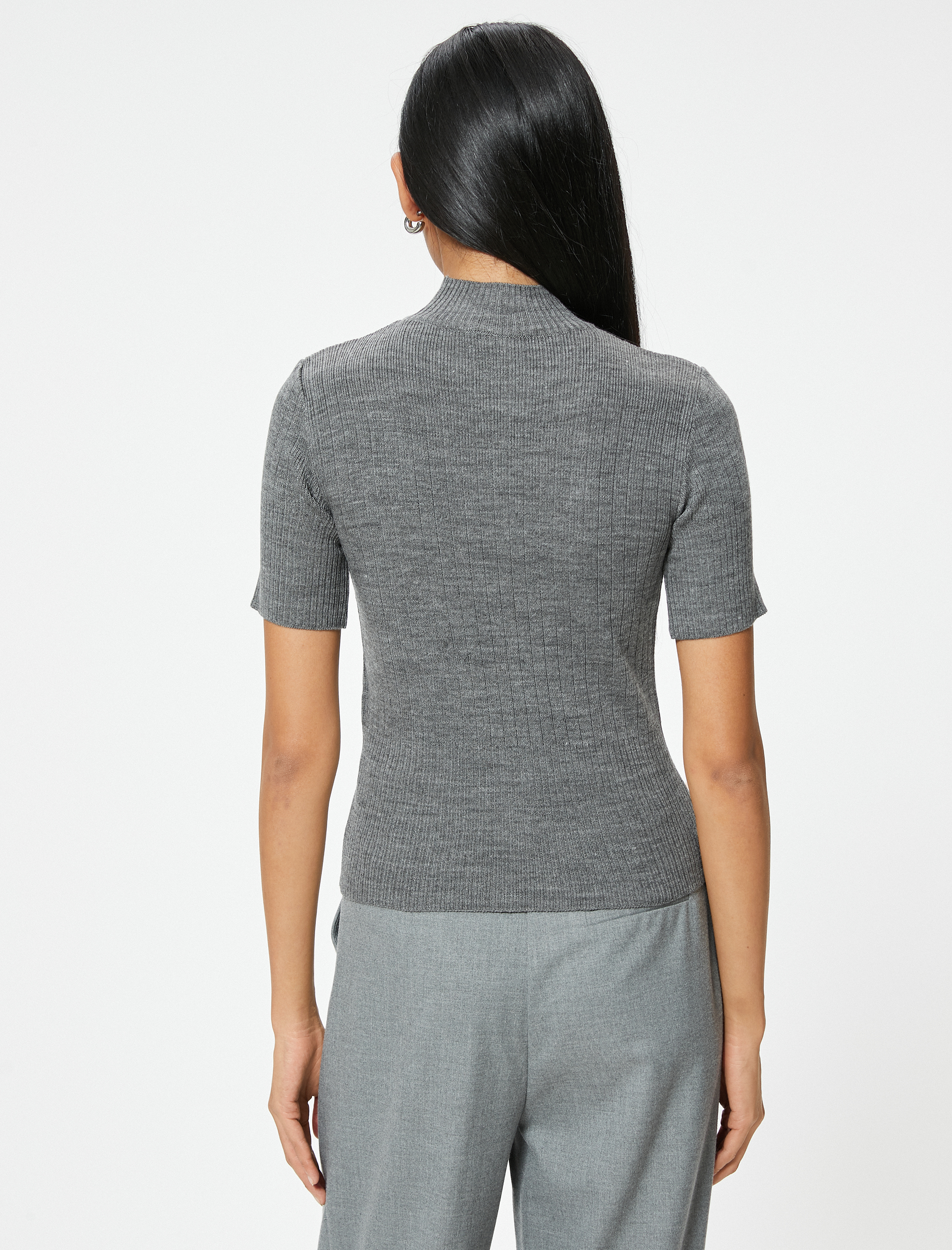   Dik Yaka Kısa Kollu Triko Kazak