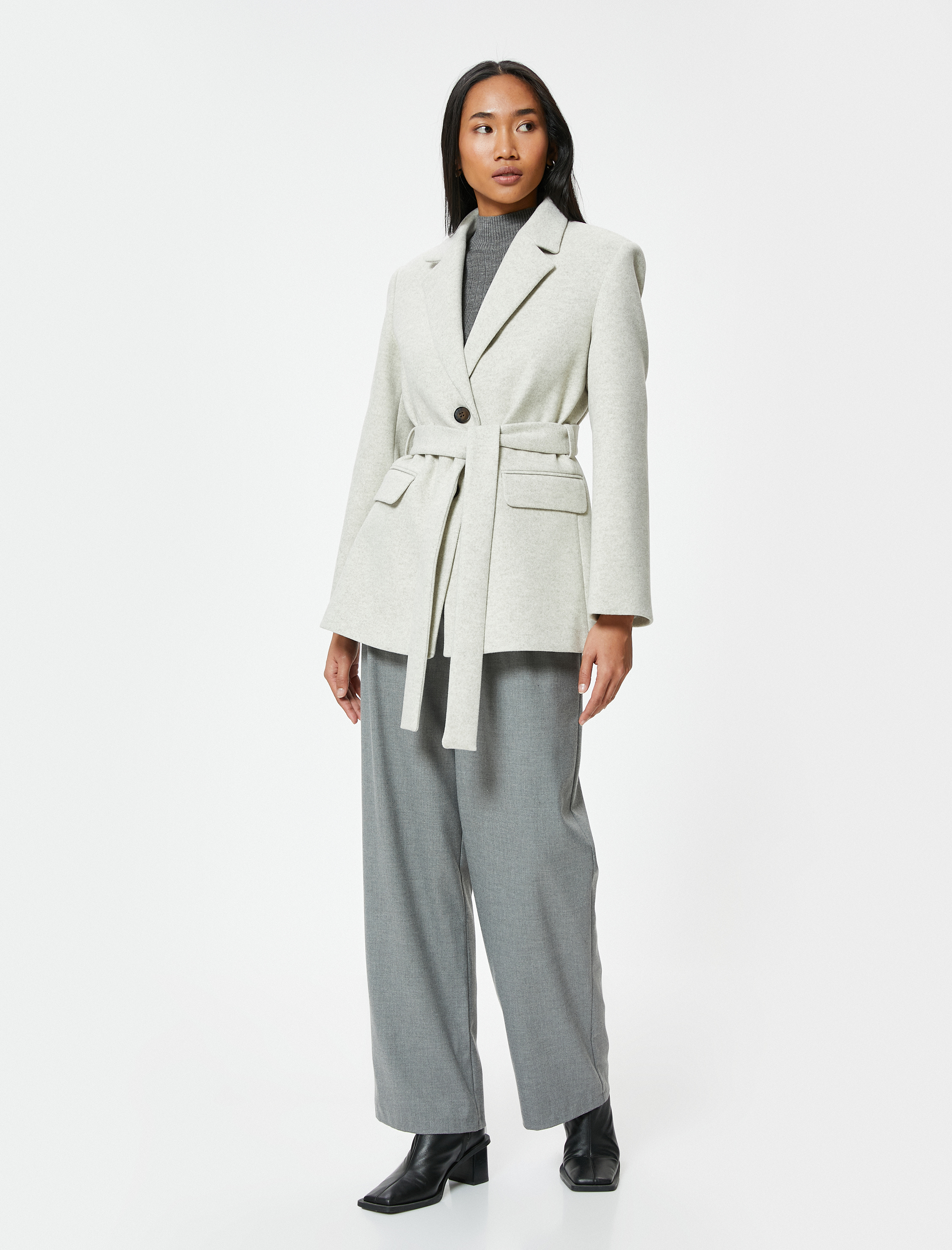 Kruvaze Kuşak Detaylı Kaşe Blazer Ceket