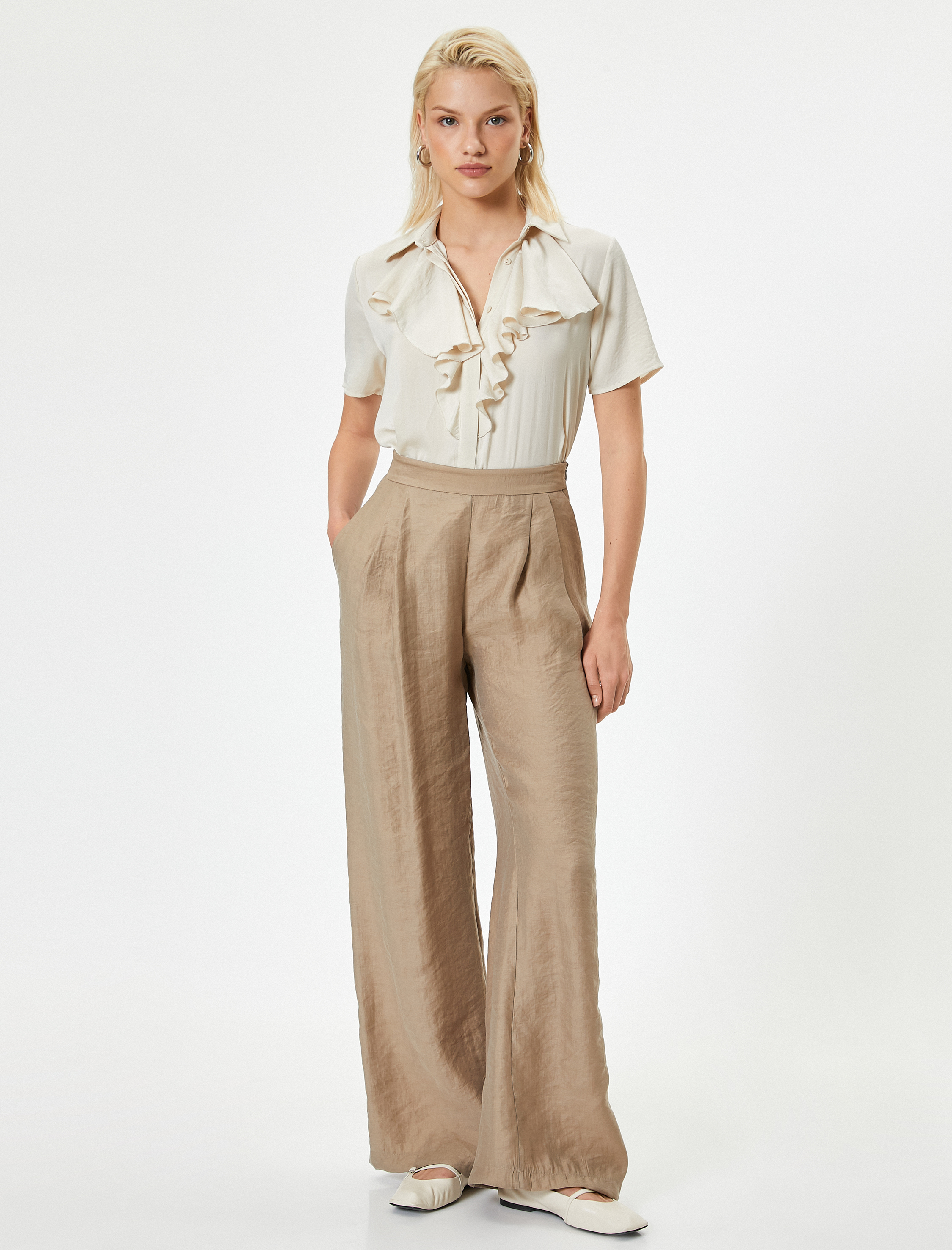 Fırfırlı Yaka Saten Gömlek Kısa Kollu Aerobin Kumaş Regular Fit