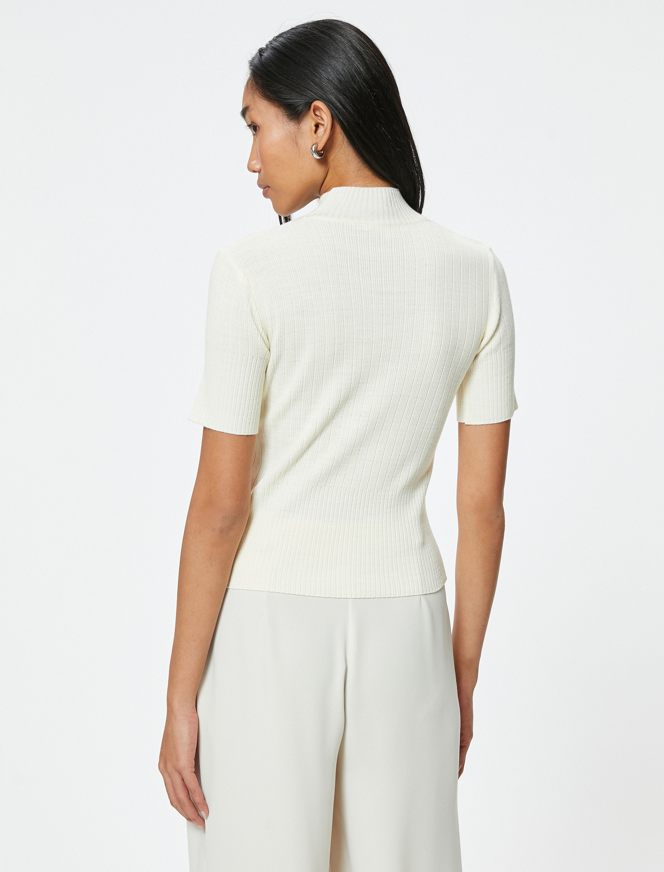   Dik Yaka Kısa Kollu Triko Kazak