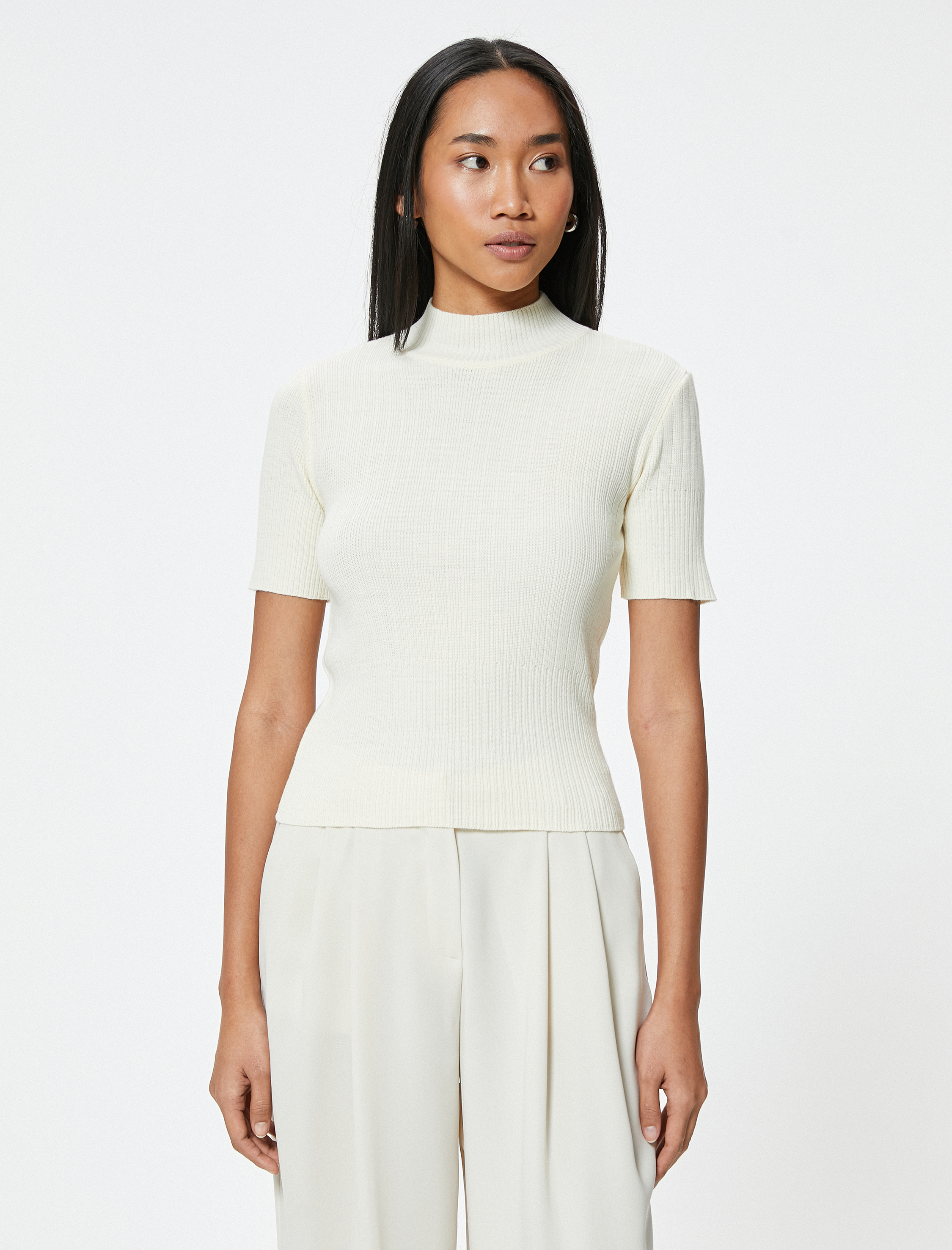   Dik Yaka Kısa Kollu Triko Kazak