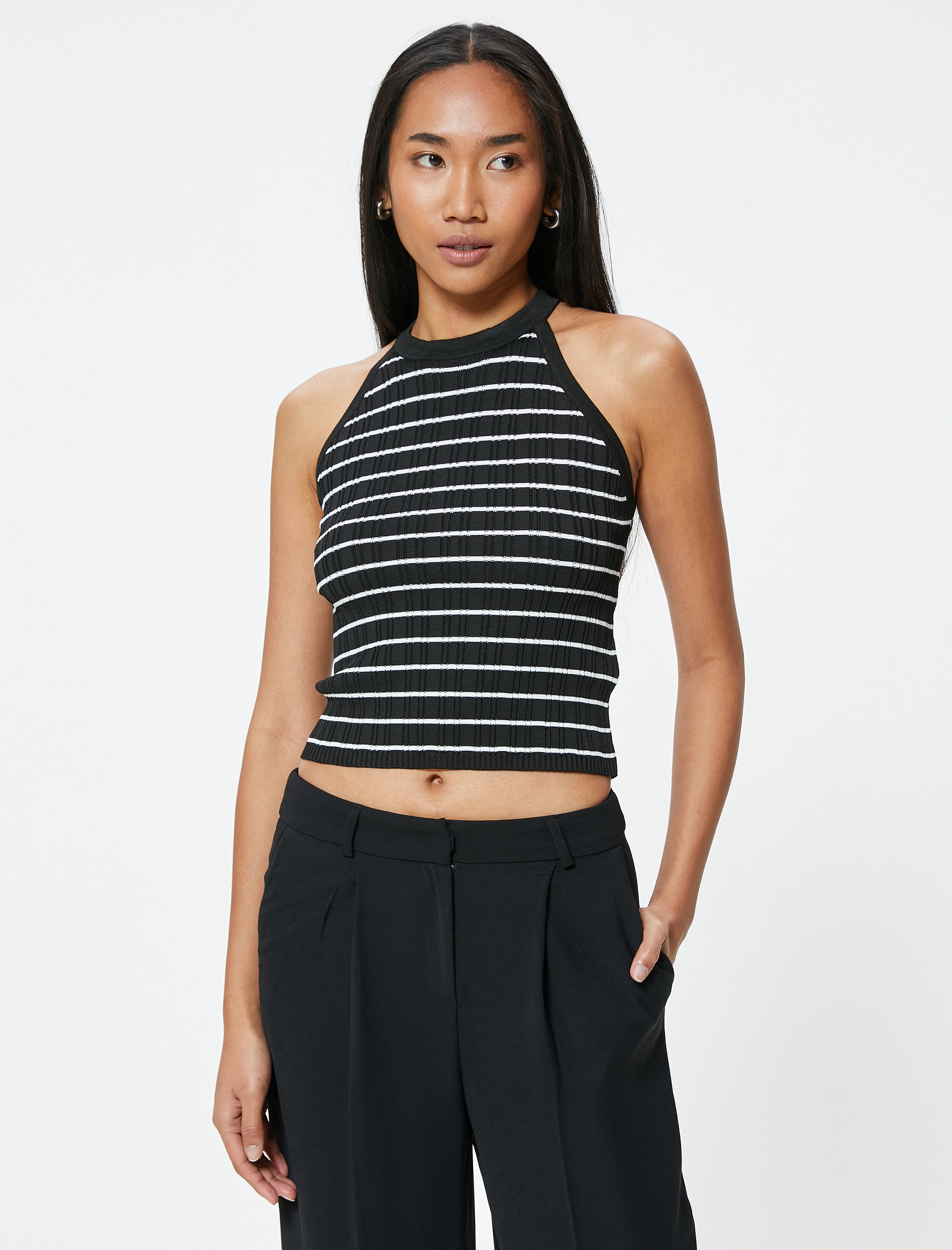   Çizgili Halter Yaka Kolsuz Triko Üst