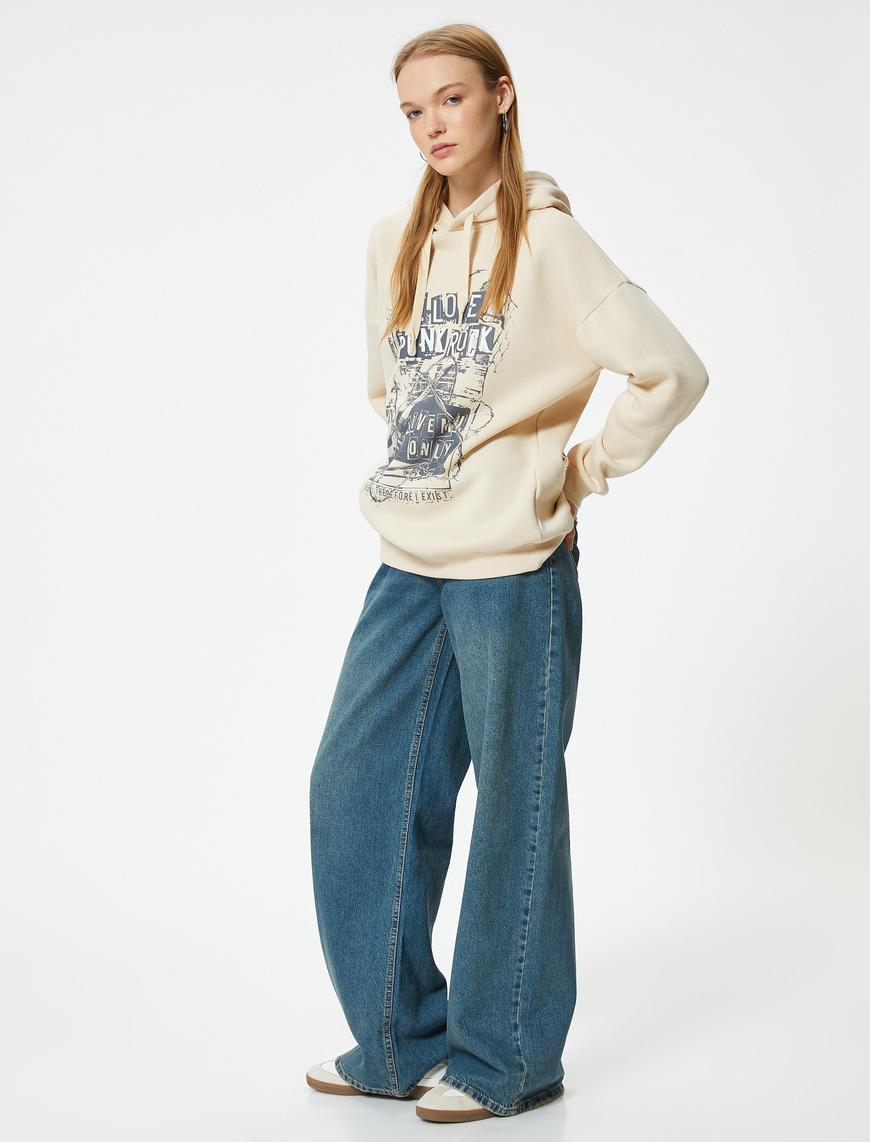   Şardonlu Oversize Kapüşonlu Sweatshirt Slogan Baskılı Uzun Kollu