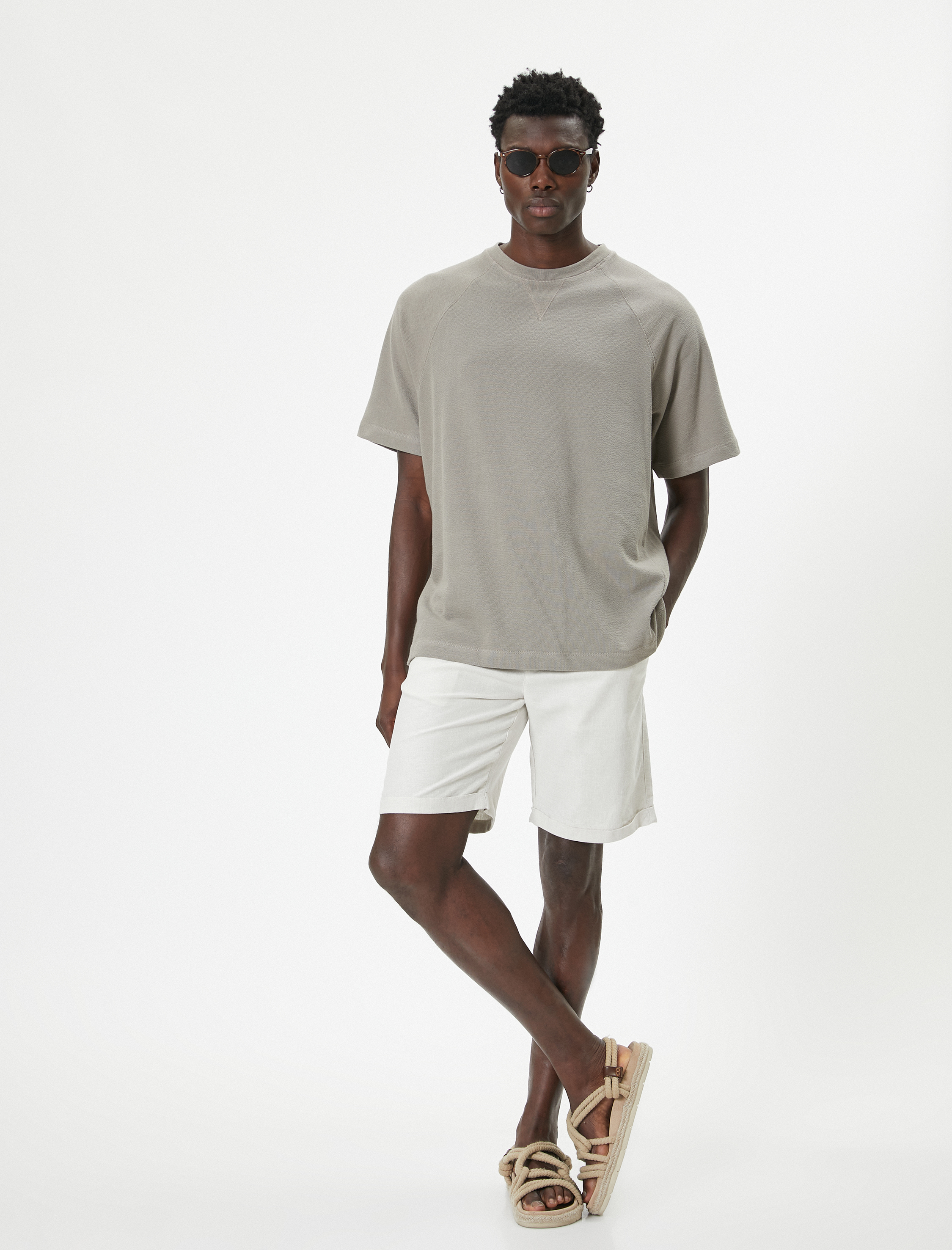   Keten Karışımlı Şort Bermuda Beli Bağcıklı Katlı Paça Cep Detaylı