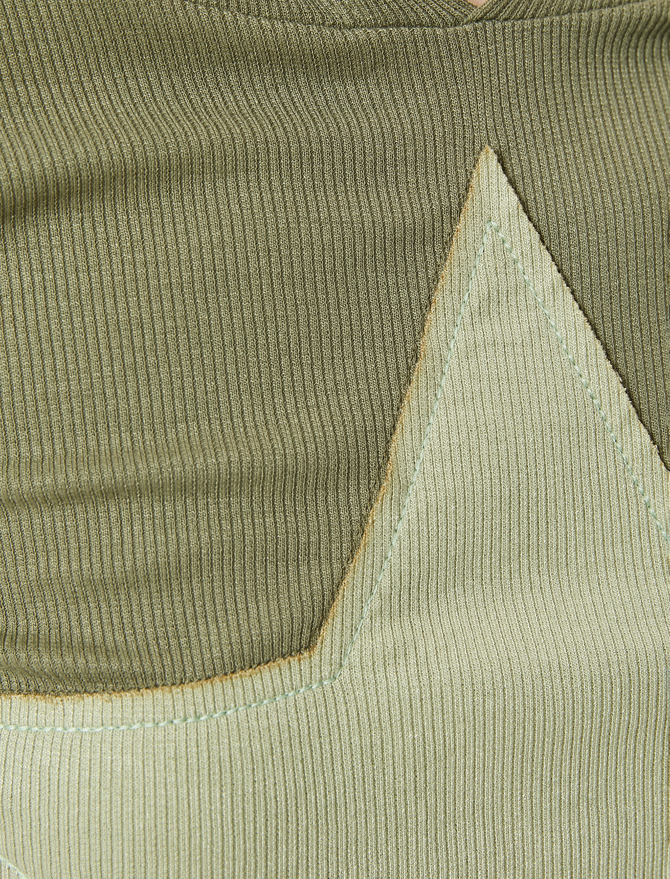   Kapşonlu Crop Bluz Uzun Kollu Asimetrik Kesim Renk Bloklu Yıldız Aplike Detaylı