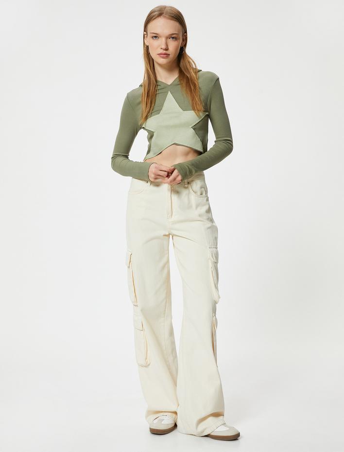  Kapşonlu Crop Bluz Uzun Kollu Asimetrik Kesim Renk Bloklu Yıldız Aplike Detaylı