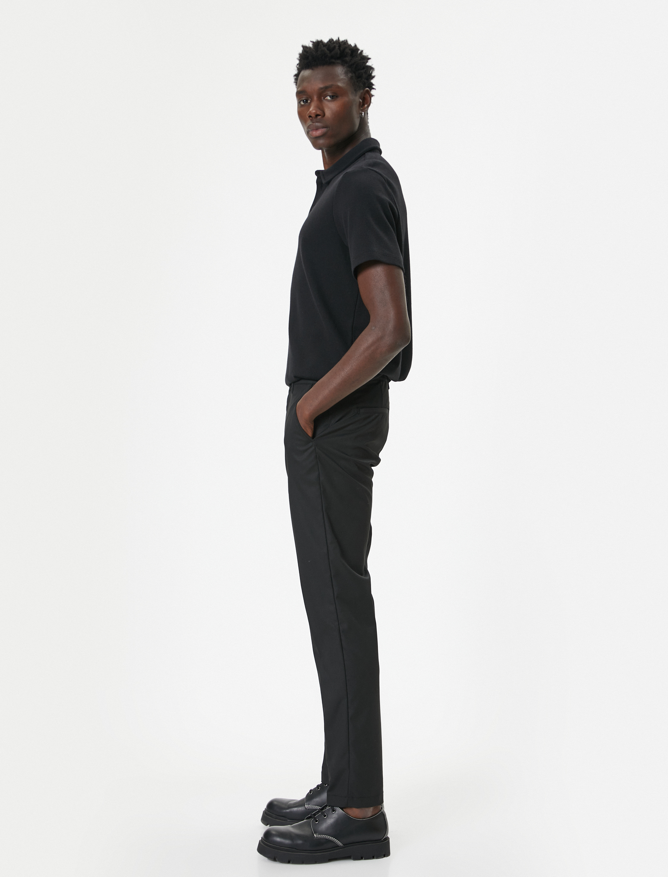   Yakalı Tişört Düğme Detaylı Kısa Kollu Dokulu