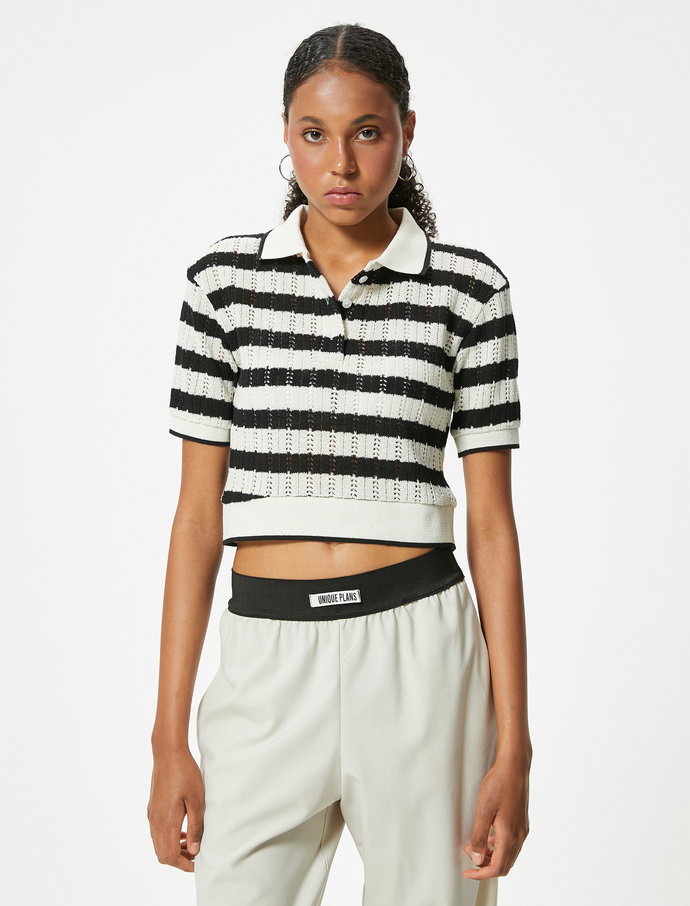   Kroşe Polo Yaka Tişört Crop Kısa Kollu Düğme Detaylı