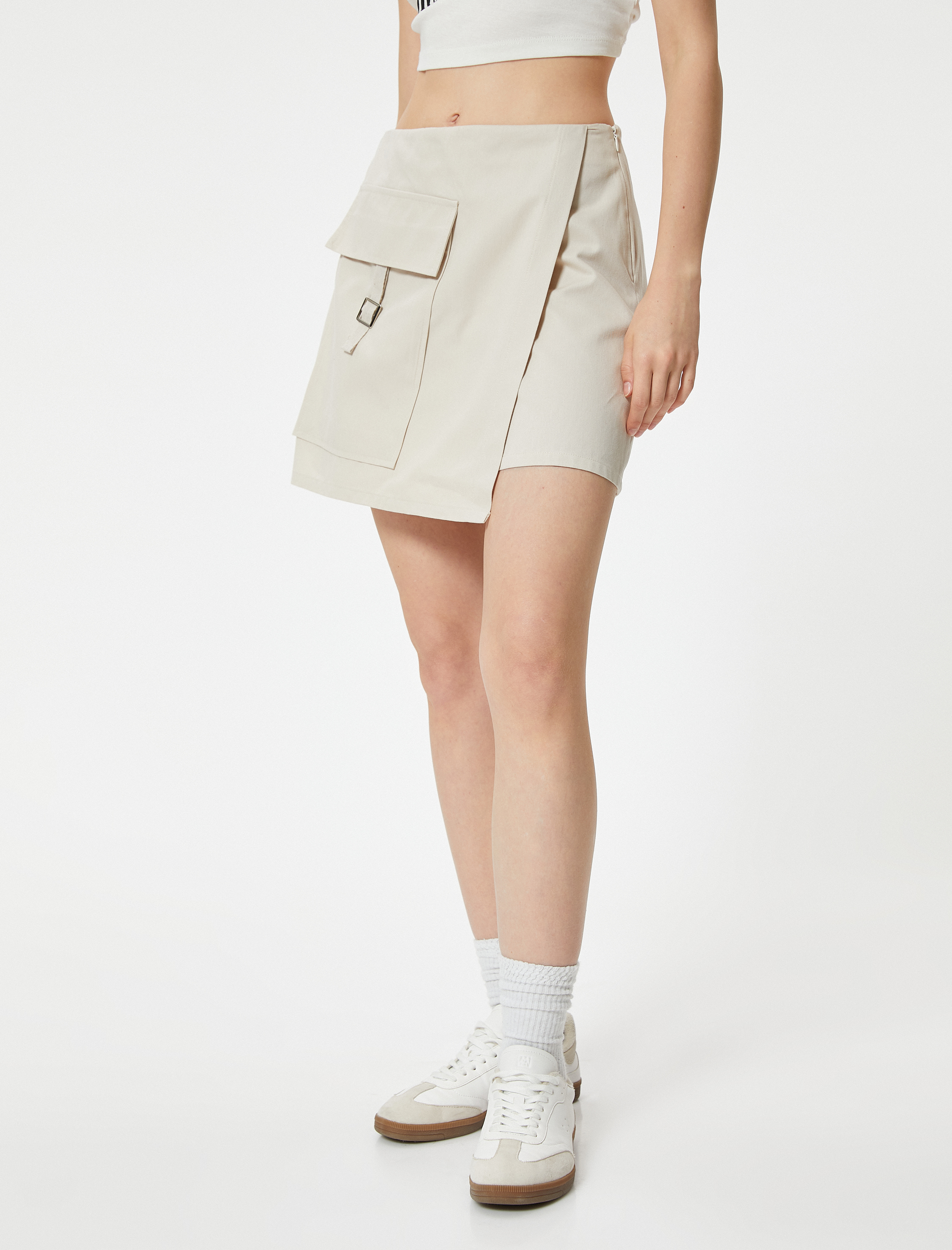   Kargo Şort Etek Kruvaze Kemer Detaylı Cepli Slim Fit