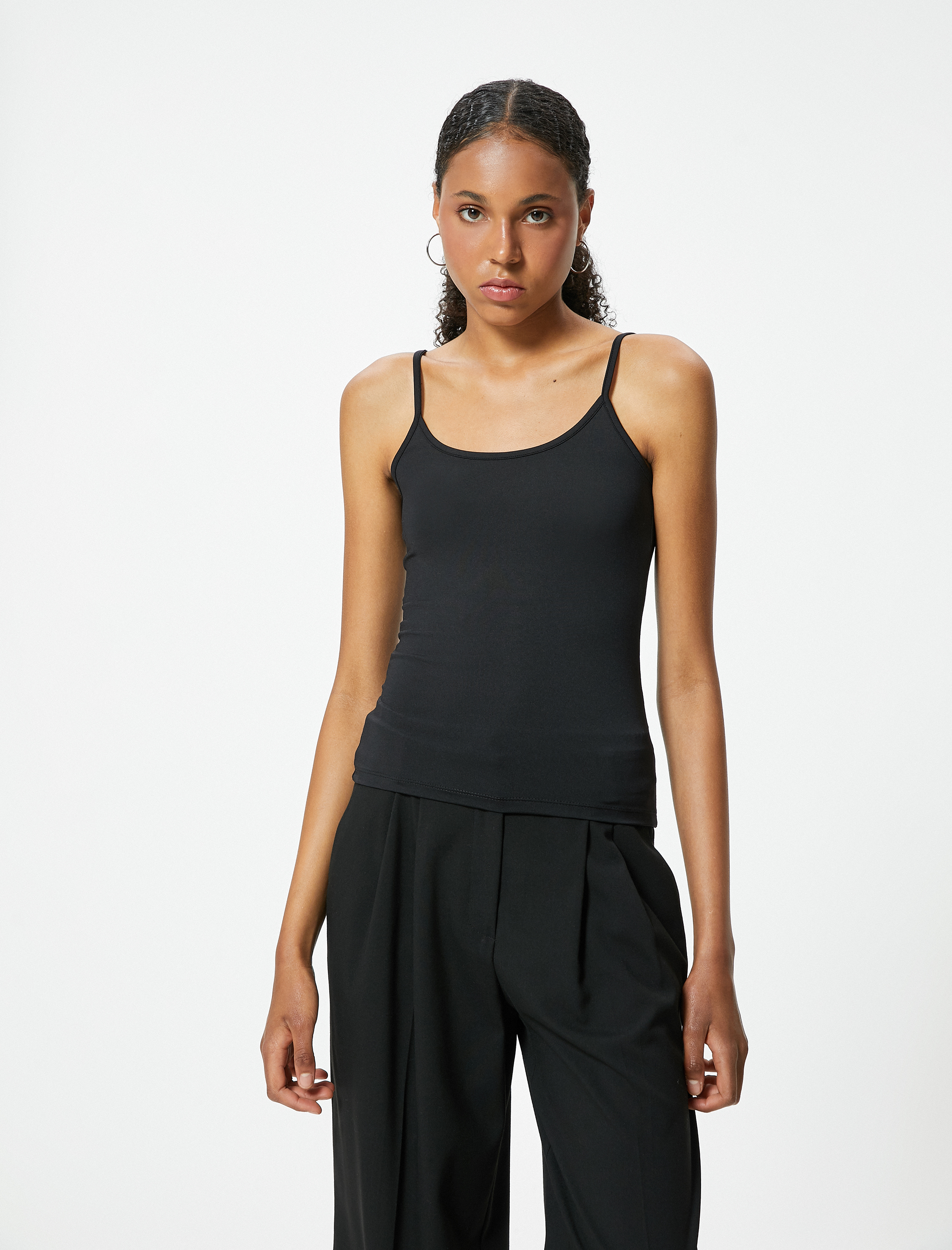   Basic Atlet İp Askılı U Yaka Slim Fit